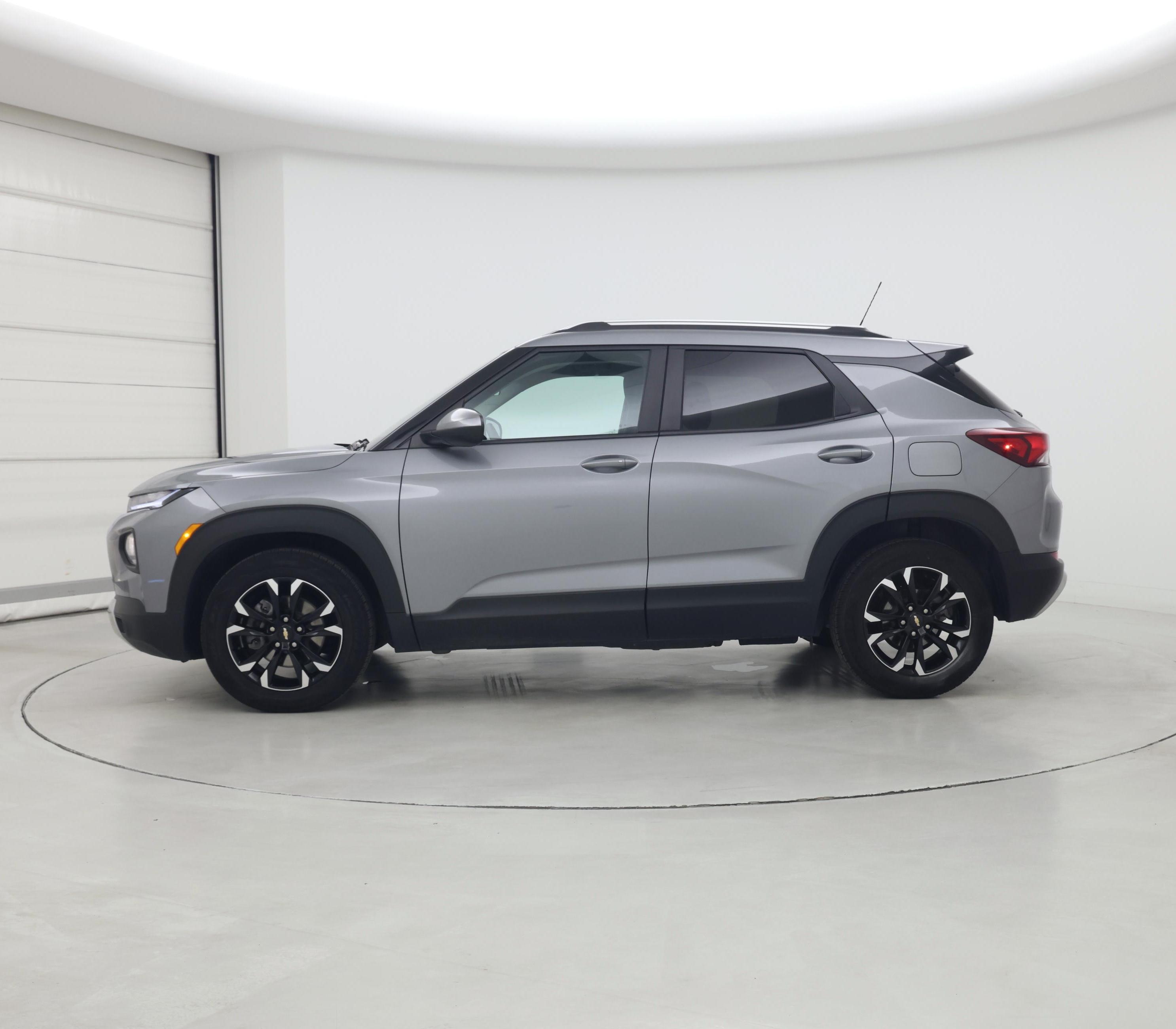 Thumbnail: 2023 Chevrolet TrailBlazer - 3