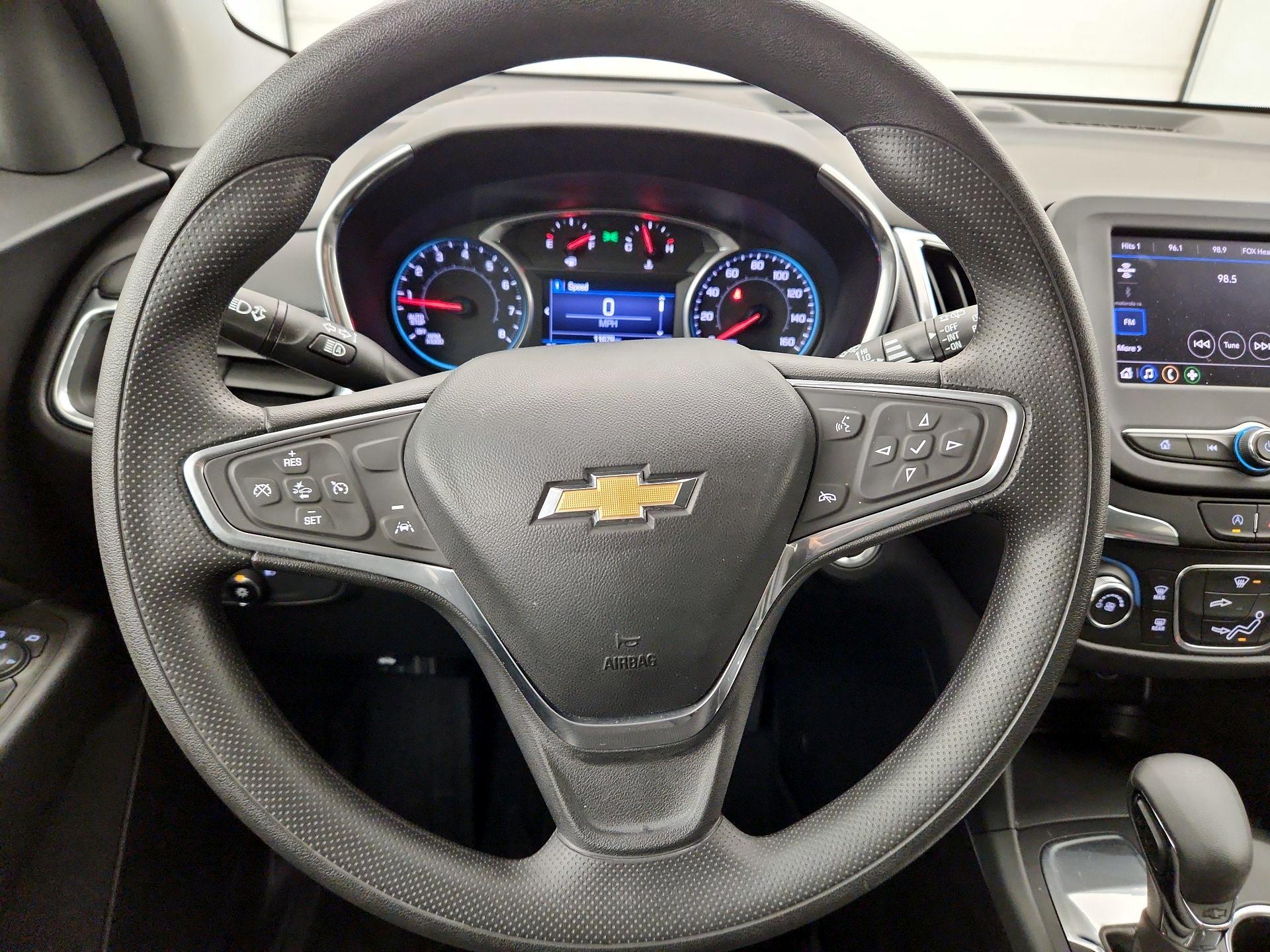 Thumbnail: 2022 Chevrolet Equinox - 10