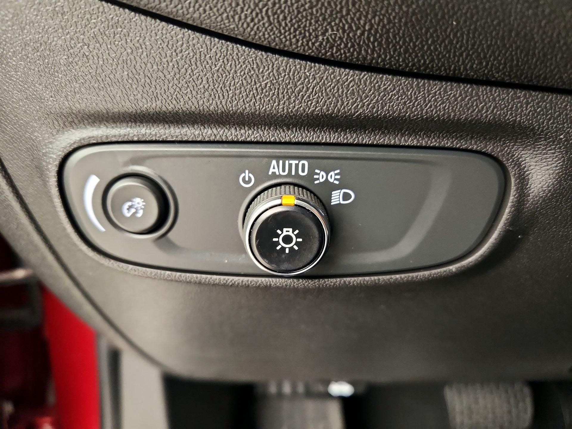 Thumbnail: 2022 Chevrolet Equinox - 13