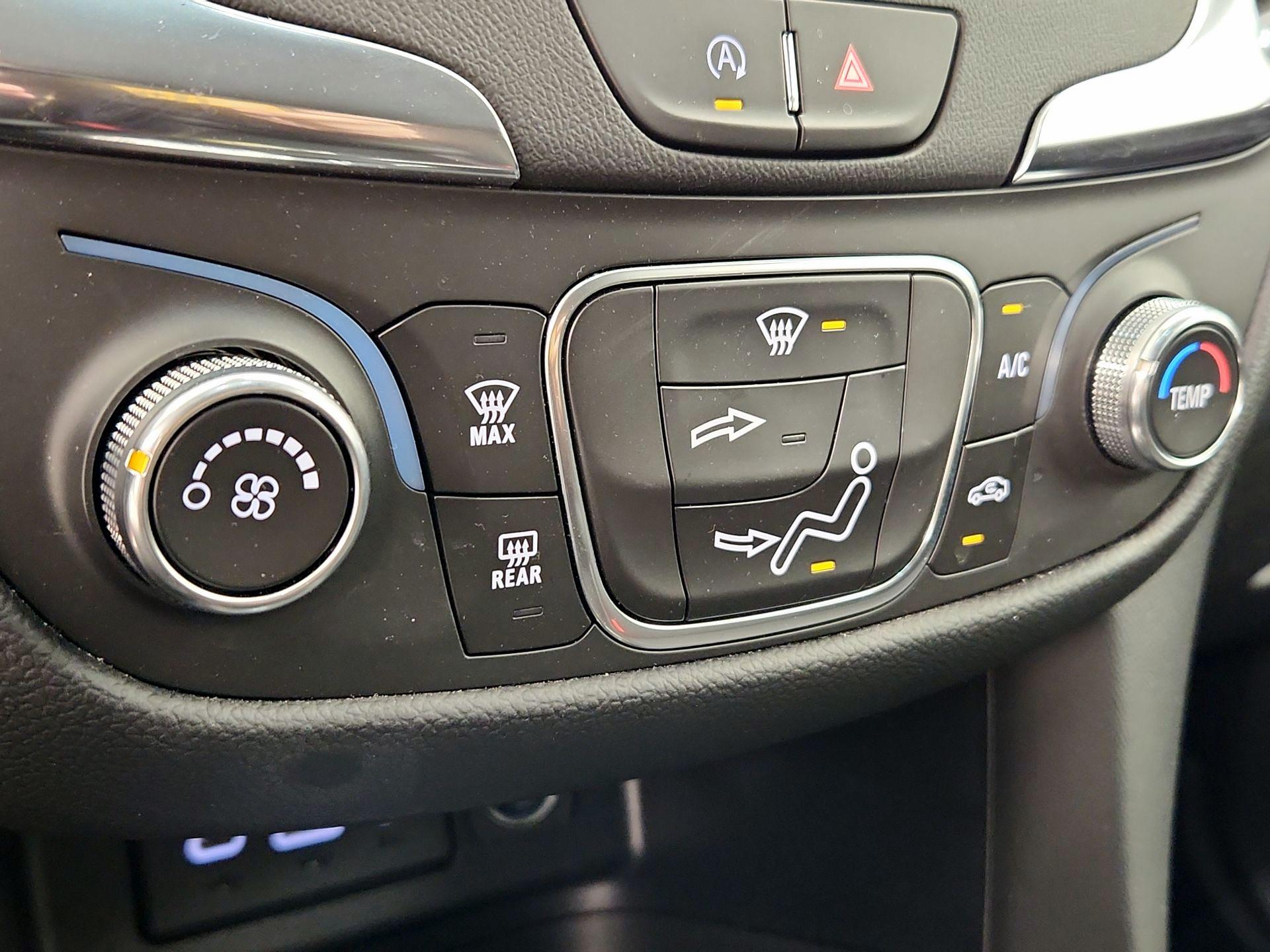 Thumbnail: 2022 Chevrolet Equinox - 16