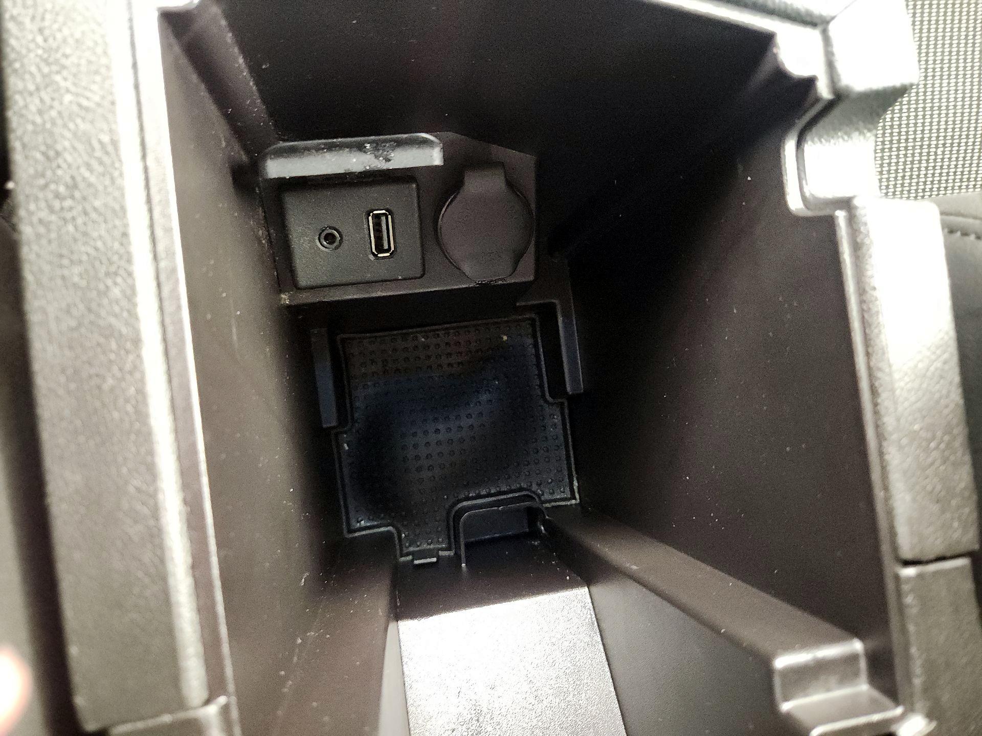 Thumbnail: 2016 Chevrolet Malibu - 15