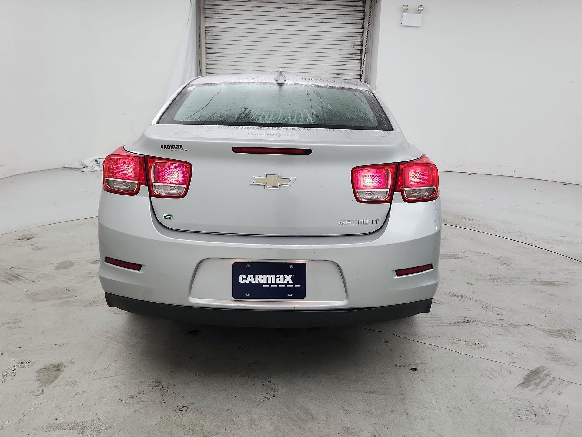 Thumbnail: 2016 Chevrolet Malibu - 6