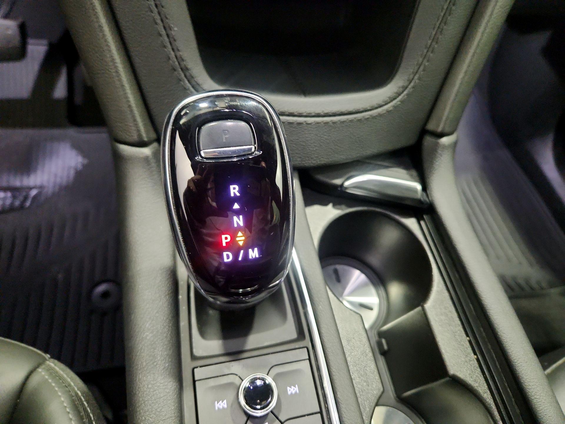 Thumbnail: 2024 Cadillac XT5 - 17