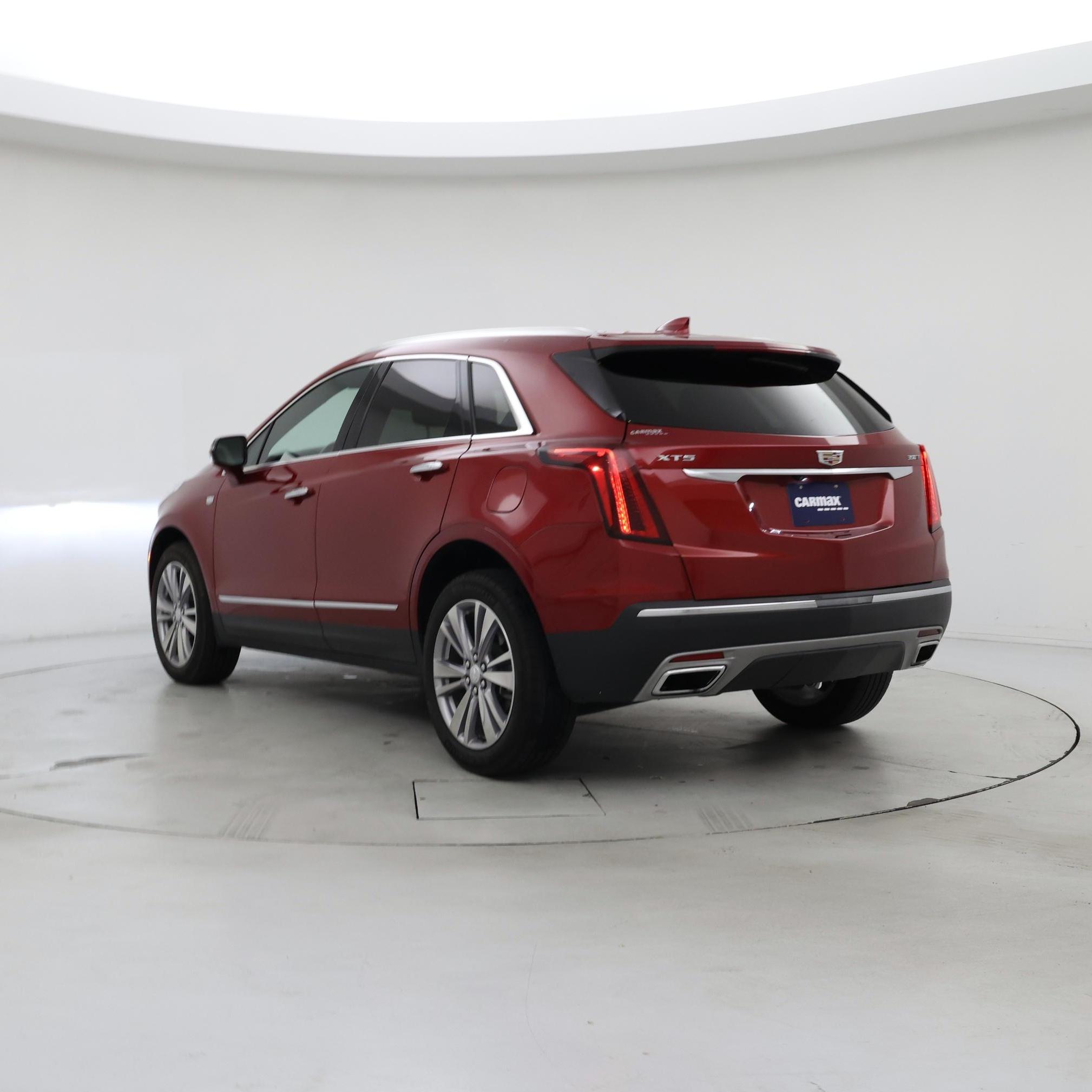 Thumbnail: 2024 Cadillac XT5 - 2