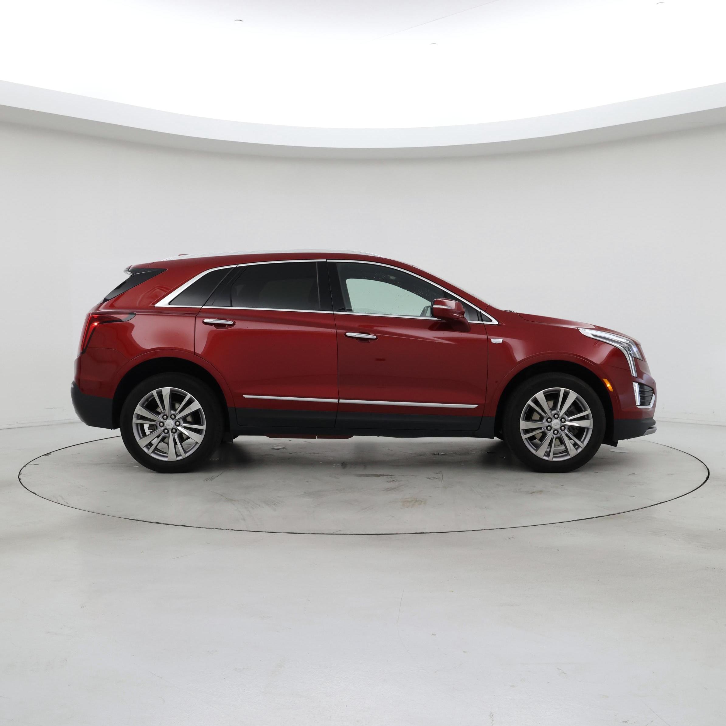 Thumbnail: 2024 Cadillac XT5 - 7