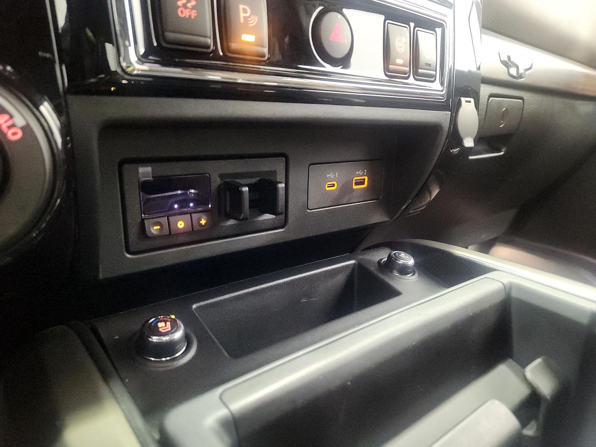 Thumbnail: 2023 Nissan Titan - 19