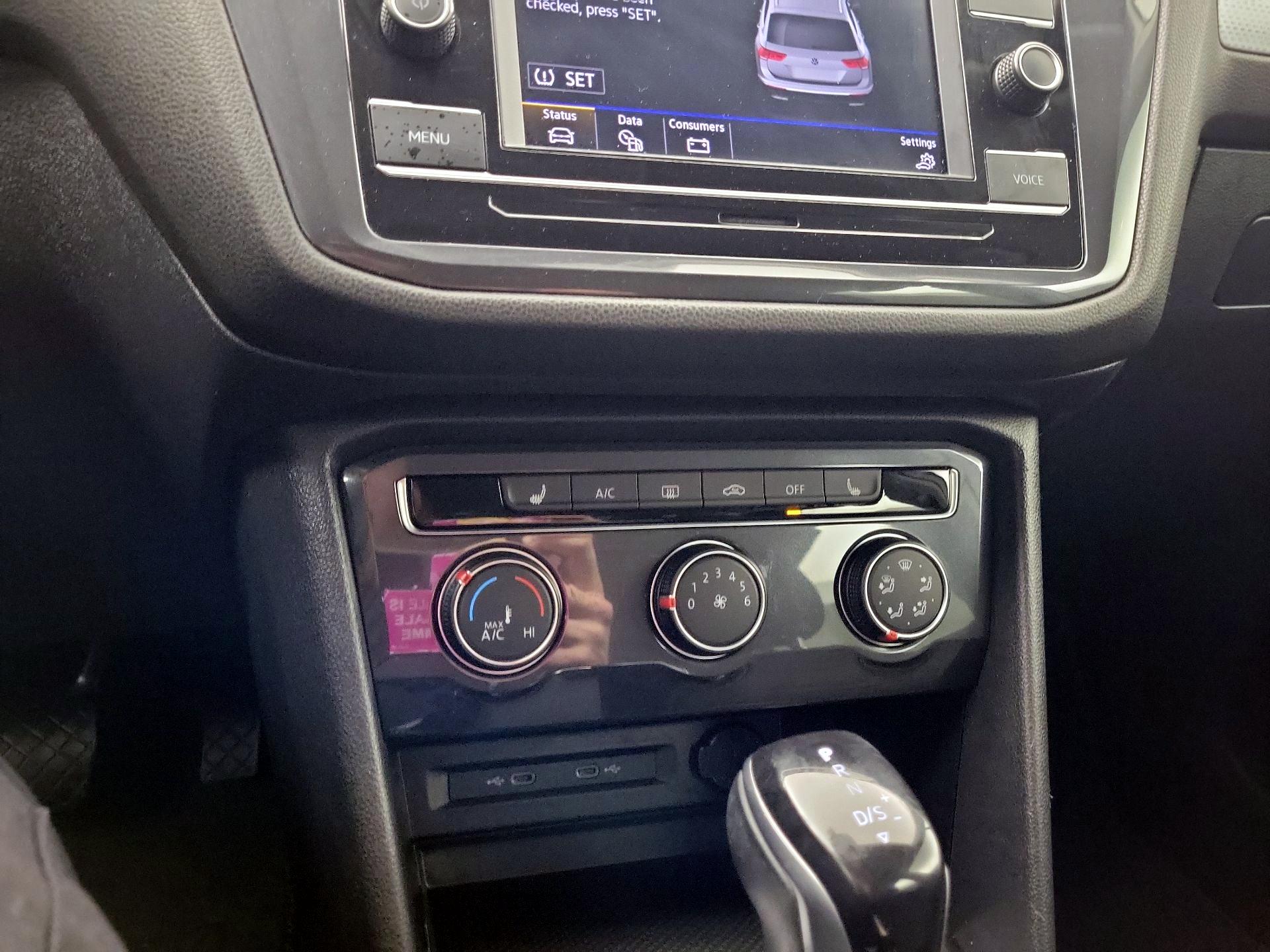 Thumbnail: 2023 Volkswagen Tiguan - 14