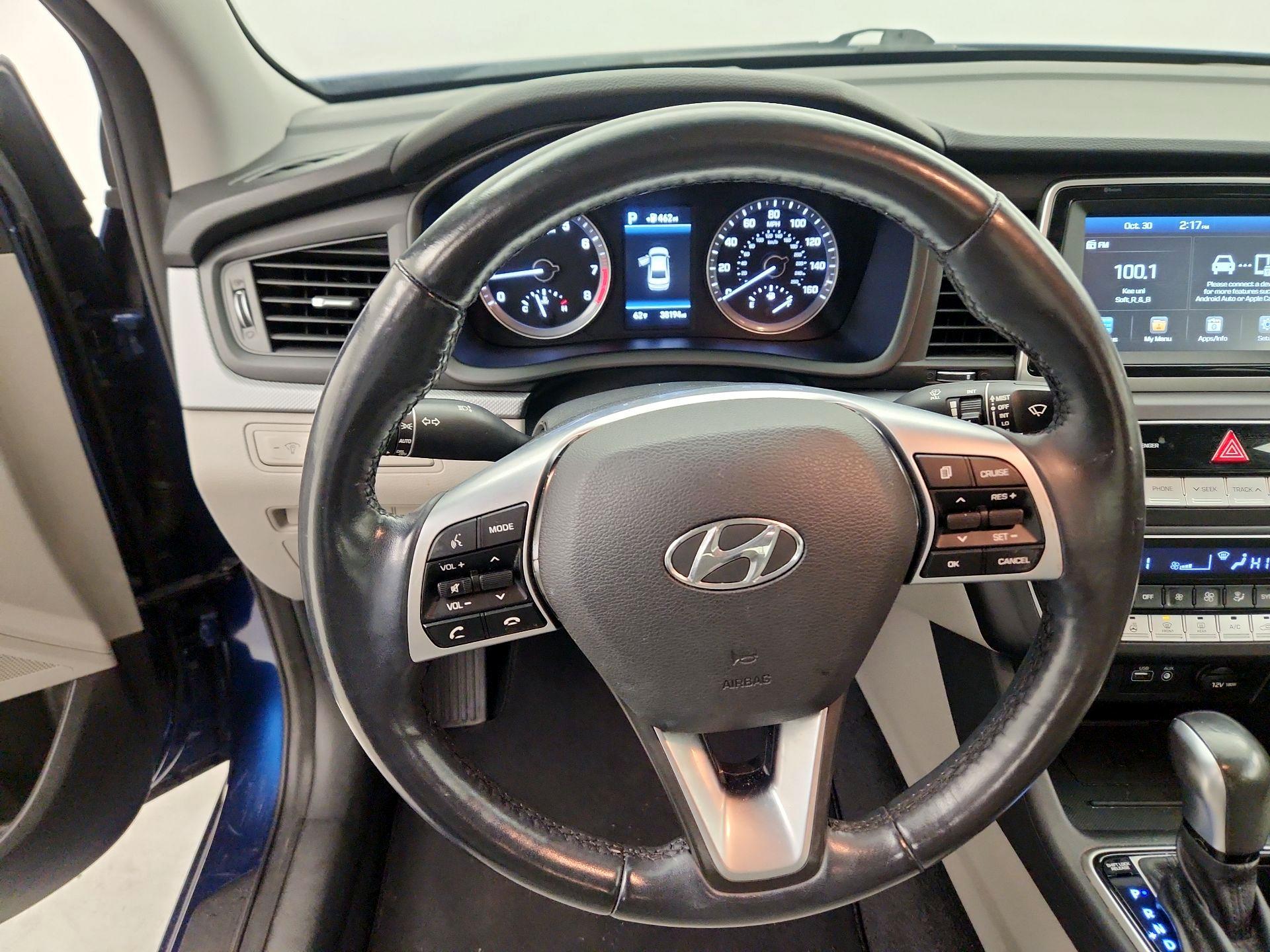 Thumbnail: 2019 Hyundai Sonata - 10