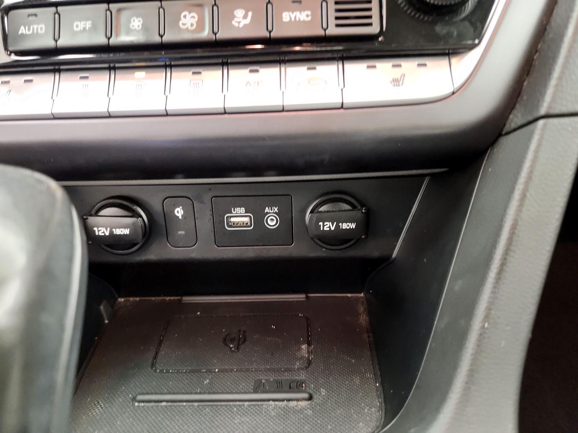 Thumbnail: 2019 Hyundai Sonata - 18