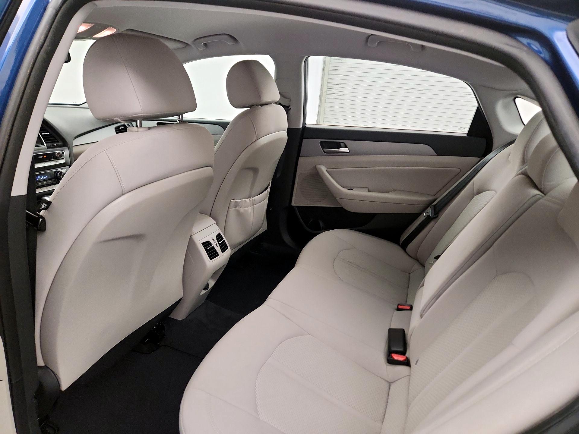 Thumbnail: 2019 Hyundai Sonata - 19