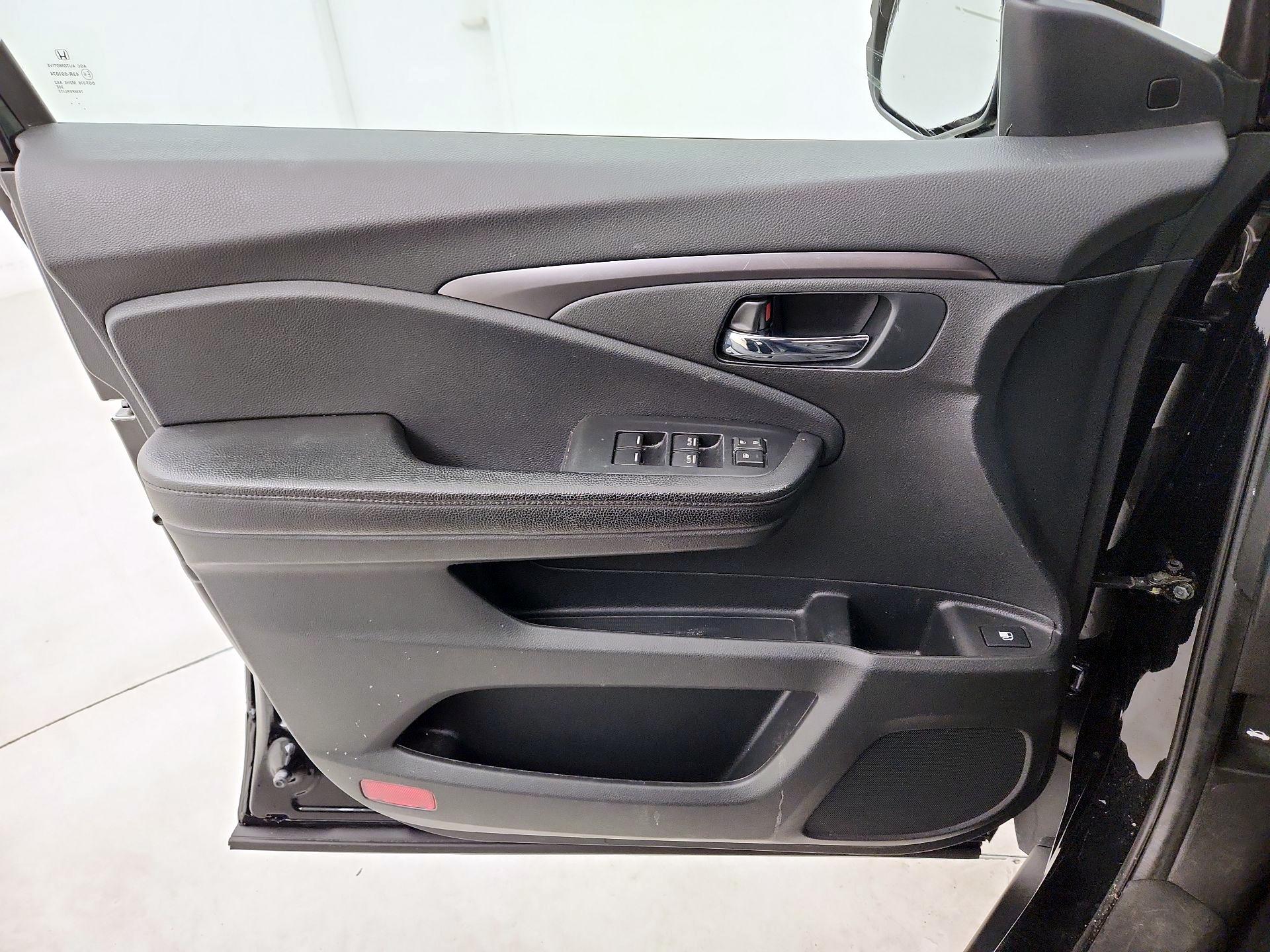 Thumbnail: 2022 Honda Pilot - 12