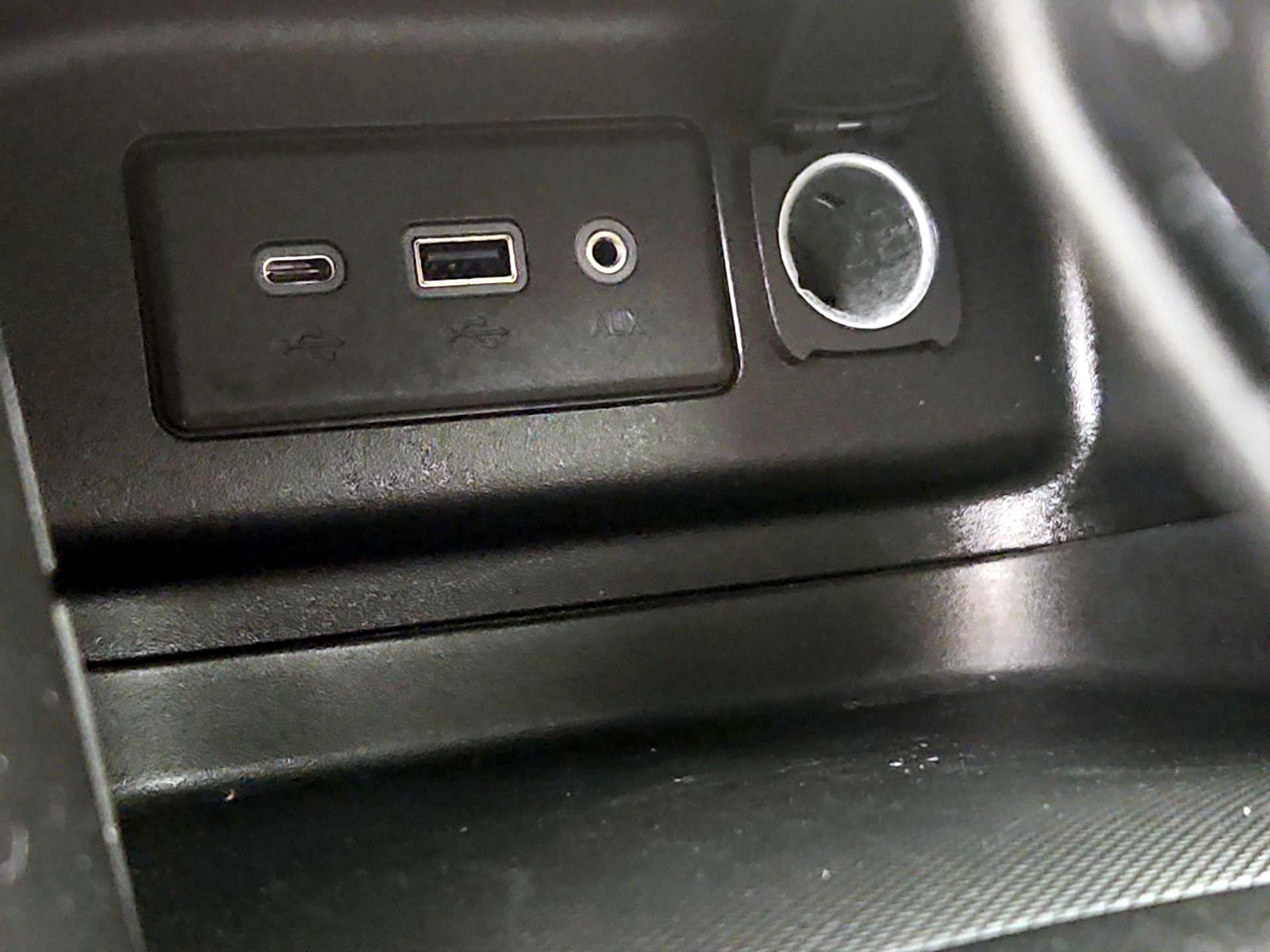 Thumbnail: 2022 Chevrolet Equinox - 18