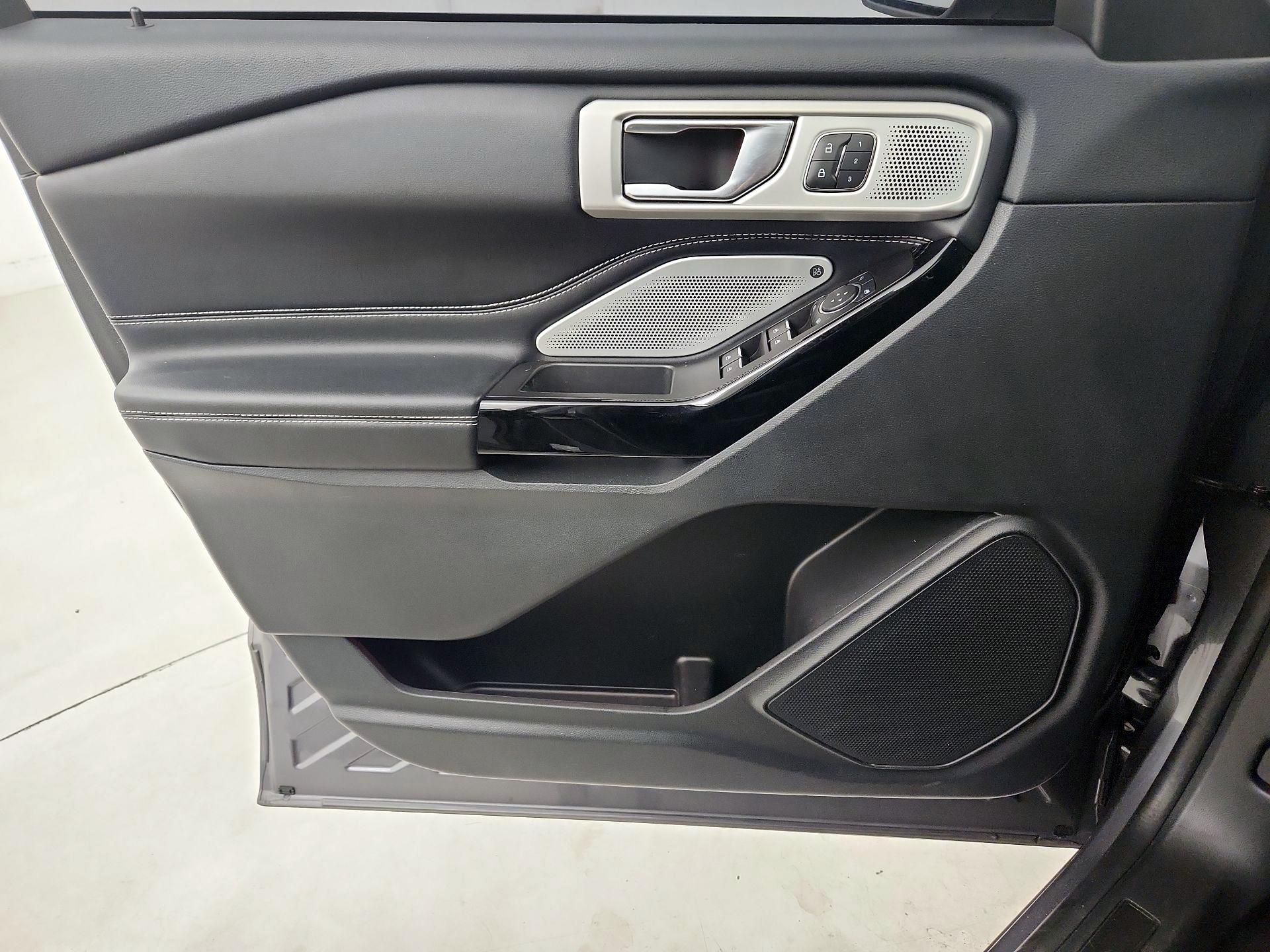 Thumbnail: 2022 Ford Explorer - 12