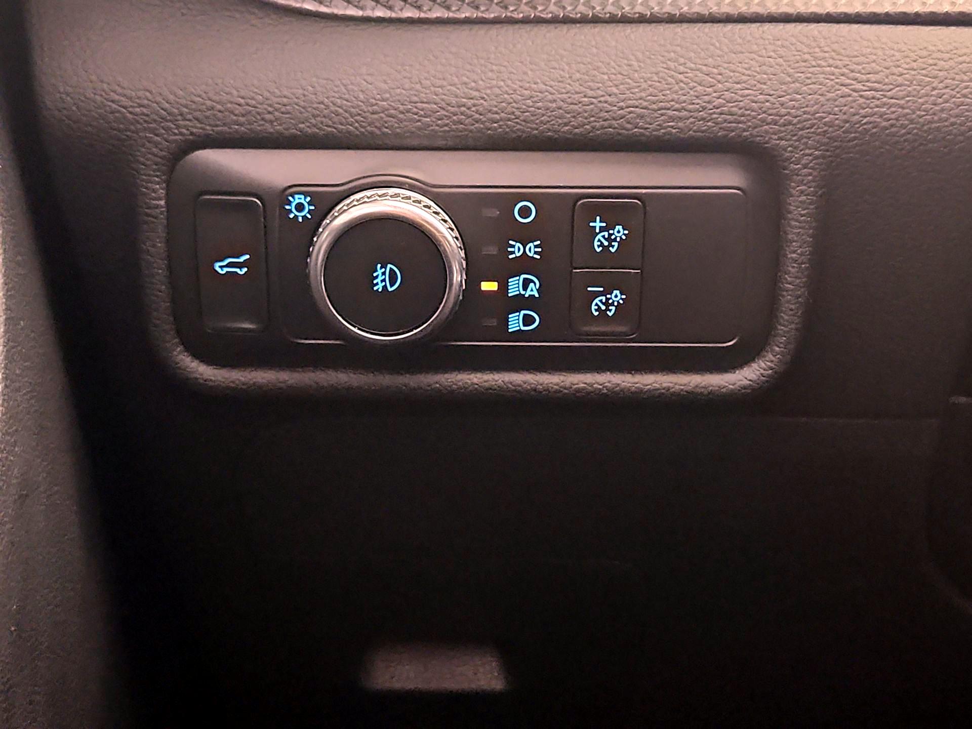 Thumbnail: 2022 Ford Explorer - 13