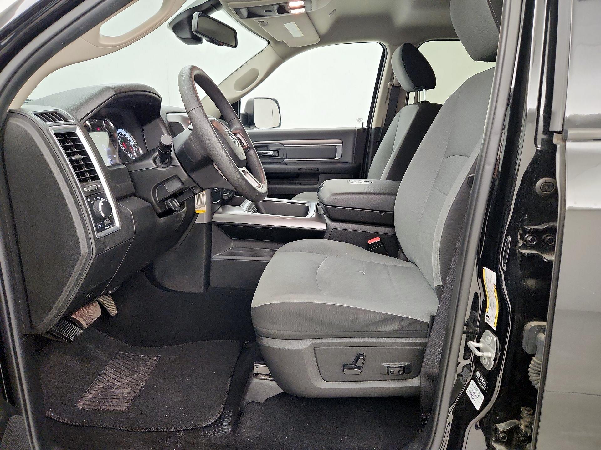 Thumbnail: 2023 RAM 1500 Classic - 11