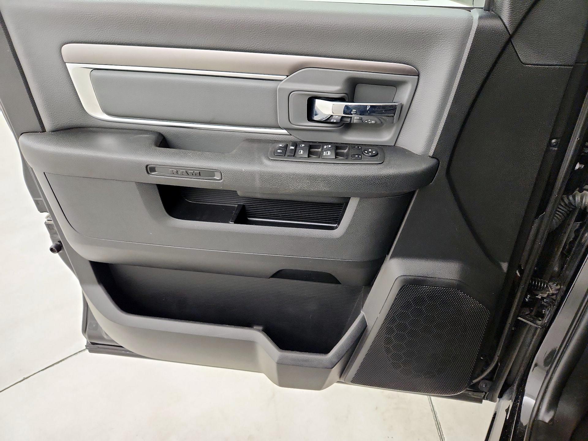 Thumbnail: 2023 RAM 1500 Classic - 12