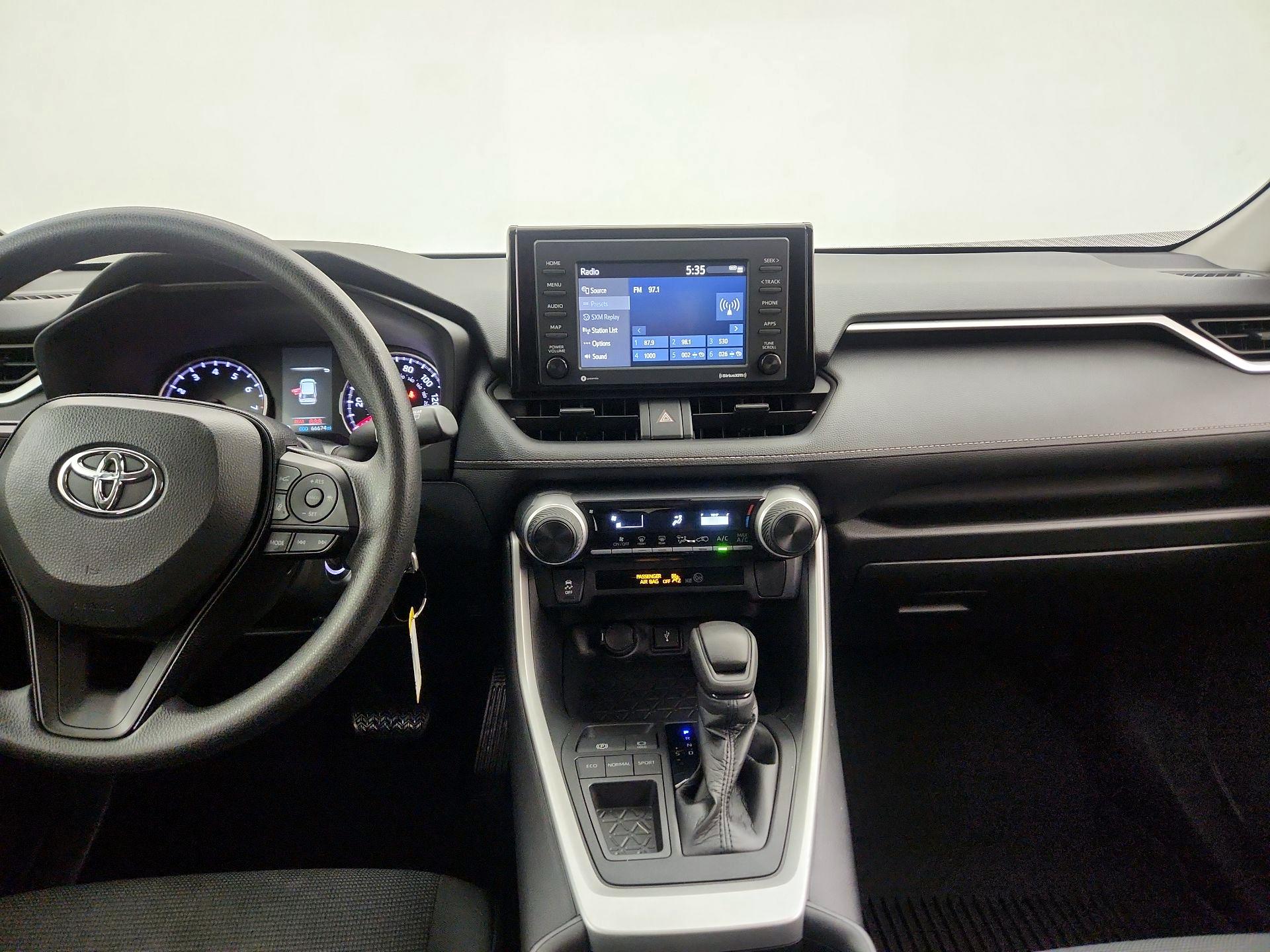 Thumbnail: 2021 Toyota RAV4 - 9