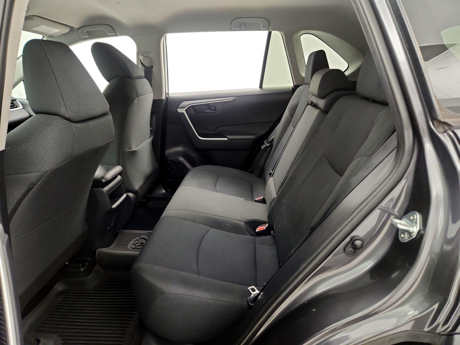 Thumbnail: 2021 Toyota RAV4 - 19