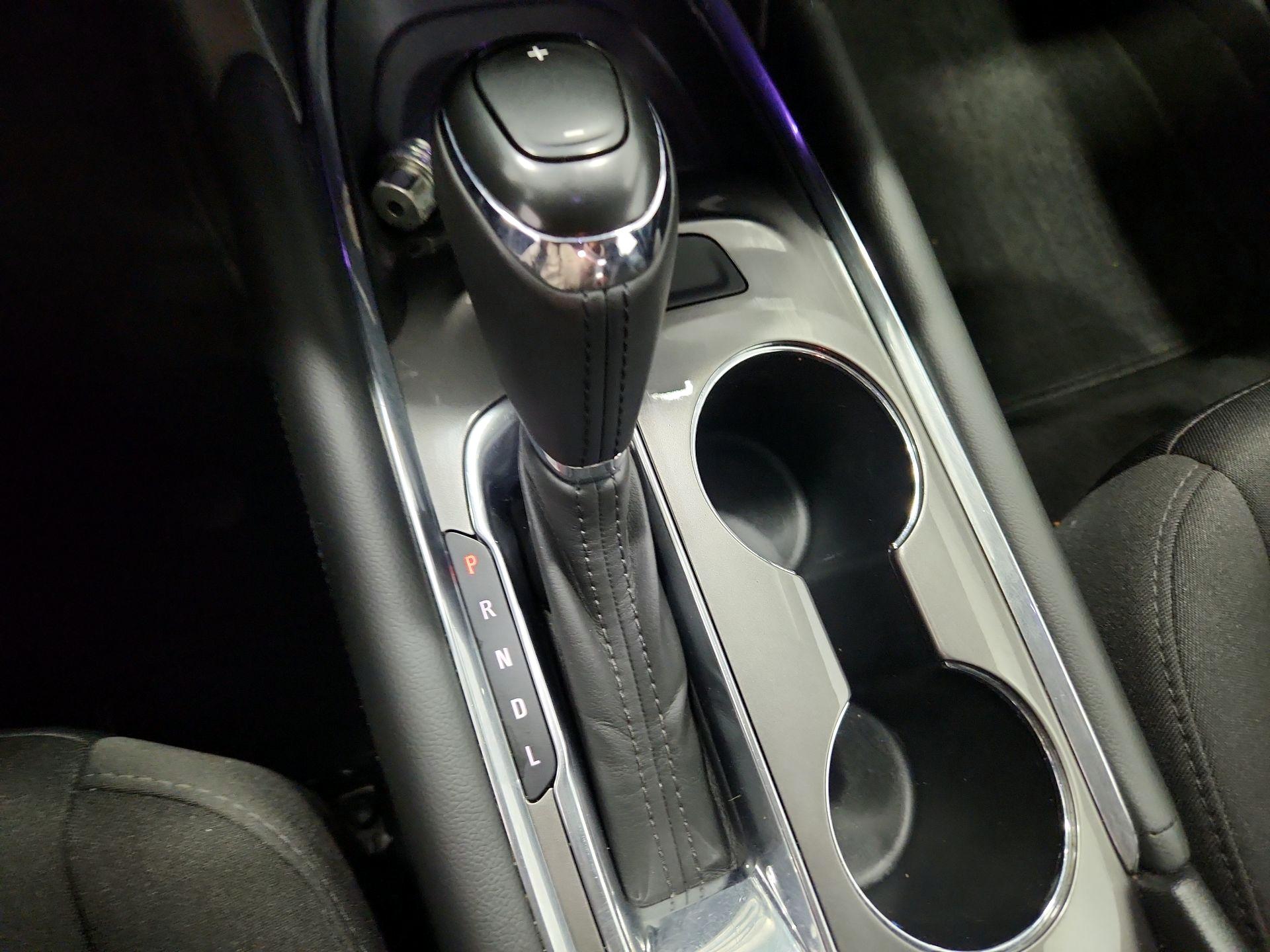 Thumbnail: 2018 Chevrolet Malibu - 17