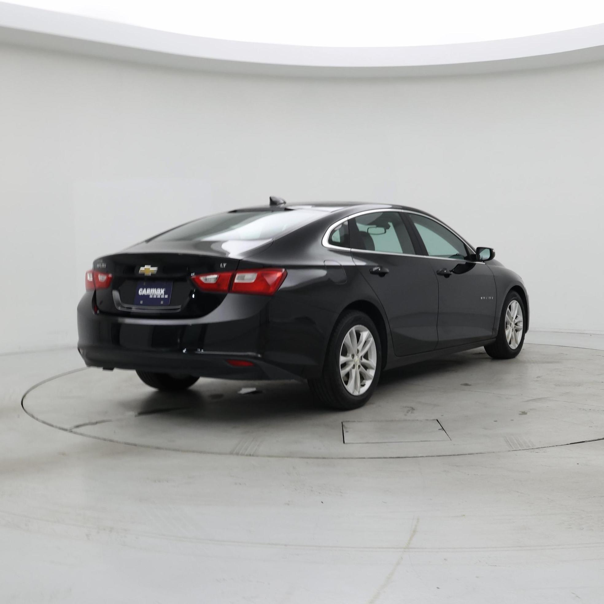 Thumbnail: 2018 Chevrolet Malibu - 8