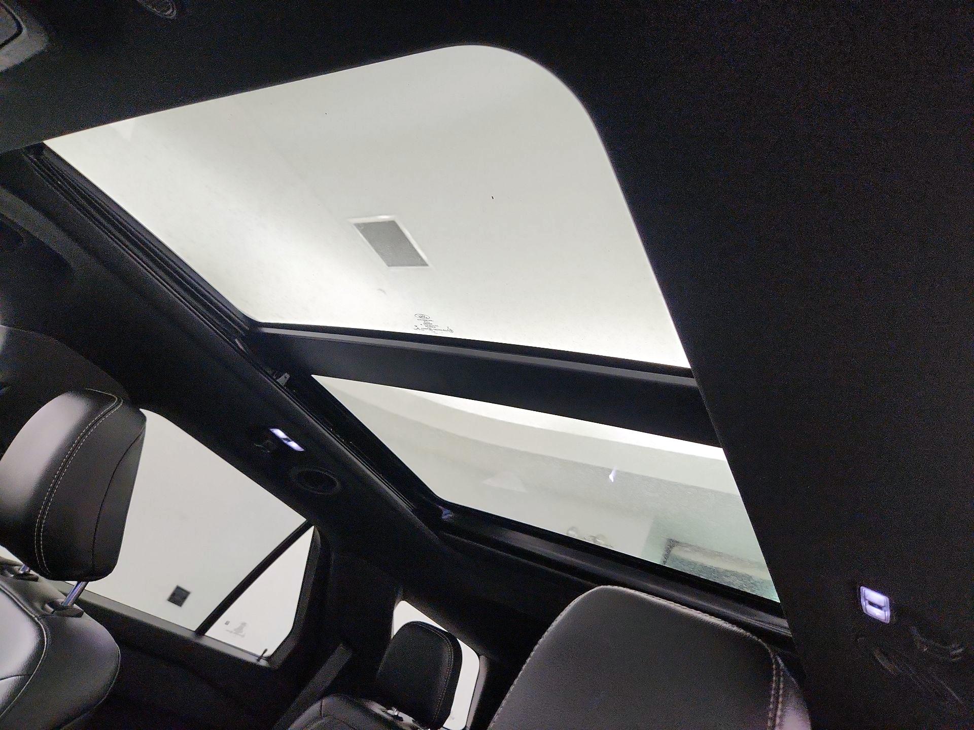 Thumbnail: 2020 Ford Explorer - 19