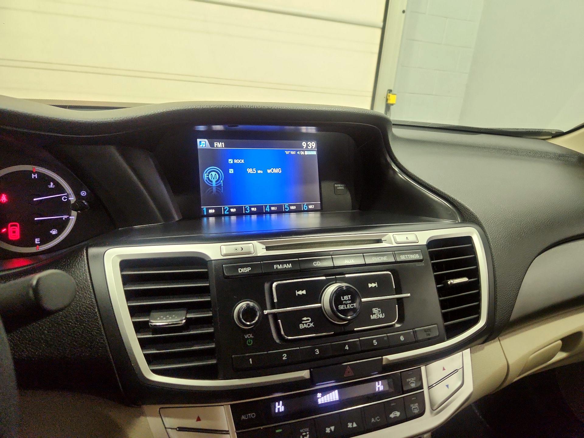 Thumbnail: 2015 Honda Accord - 15