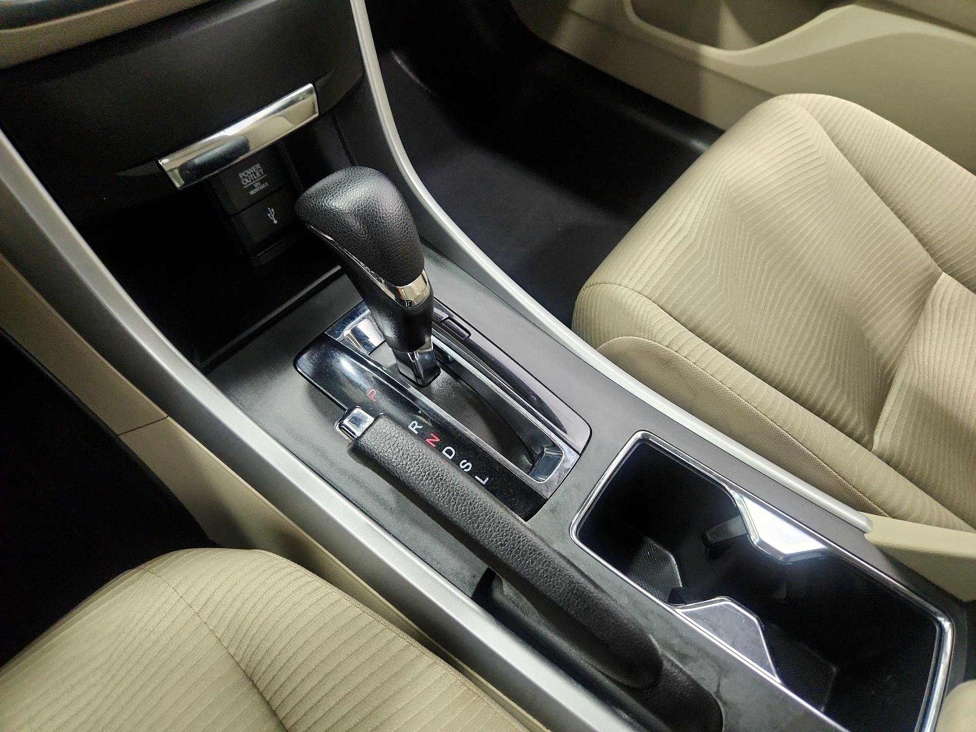 Thumbnail: 2015 Honda Accord - 17