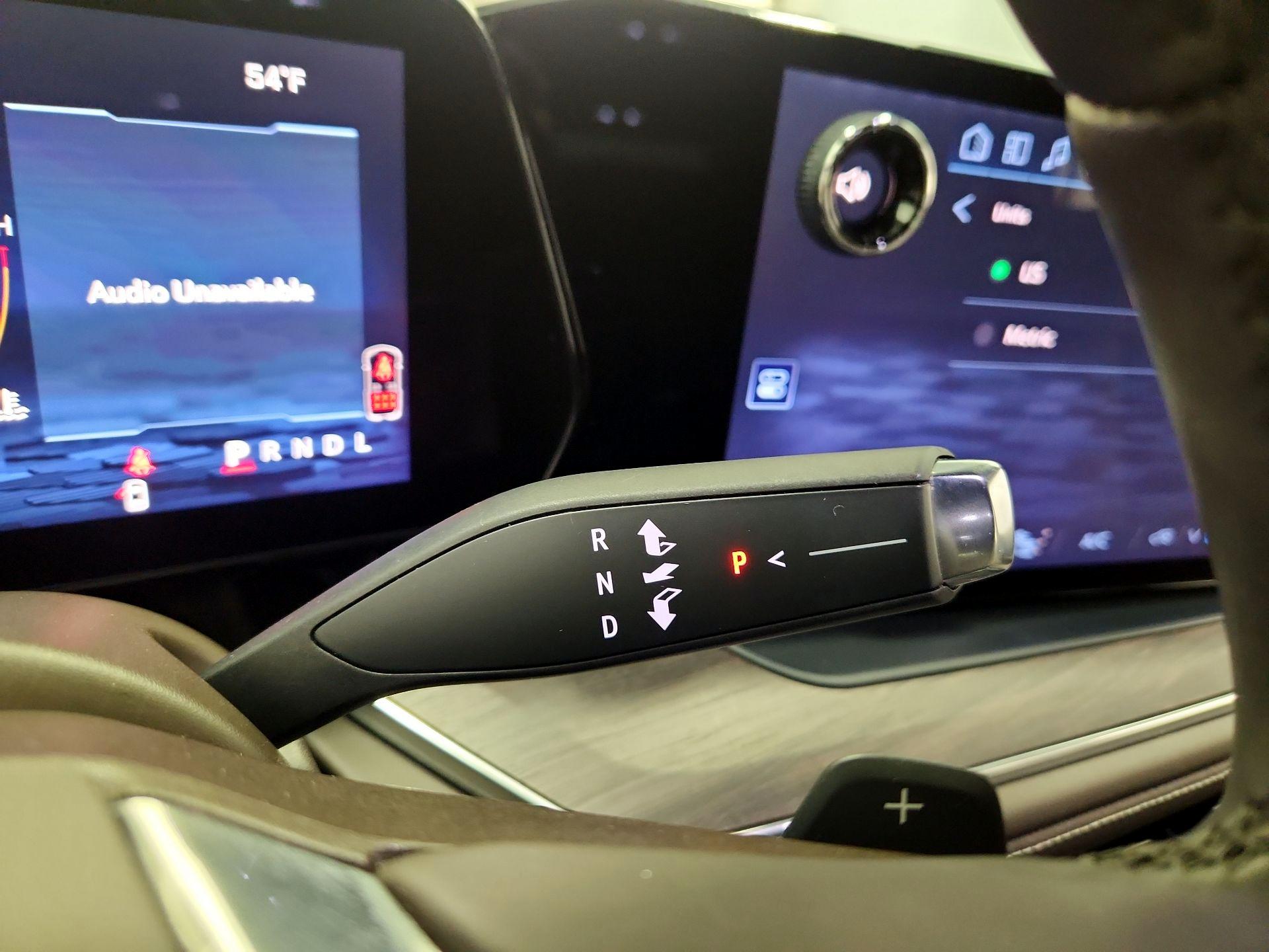 Thumbnail: 2025 Chevrolet Suburban - 18