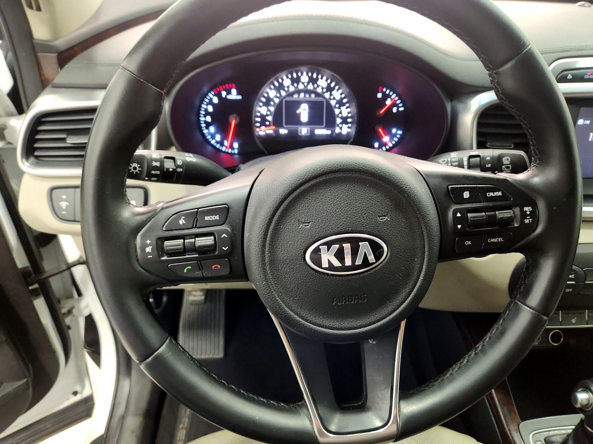 Thumbnail: 2018 Kia Sorento - 10