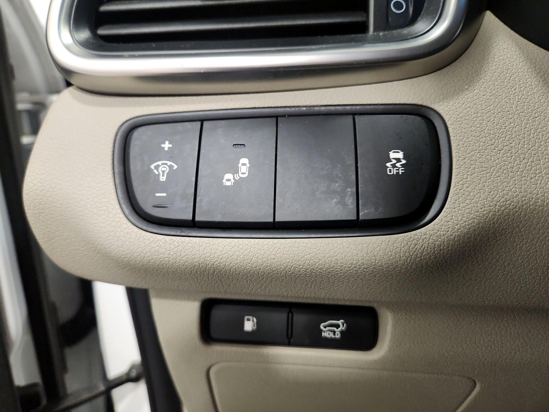 Thumbnail: 2018 Kia Sorento - 13