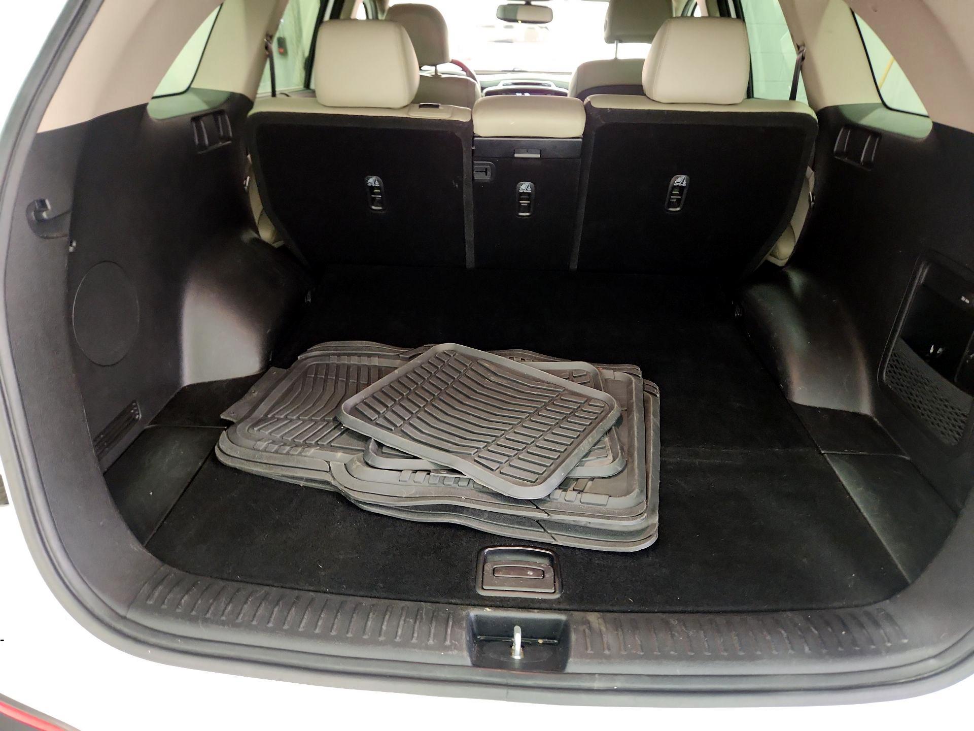 Thumbnail: 2018 Kia Sorento - 20