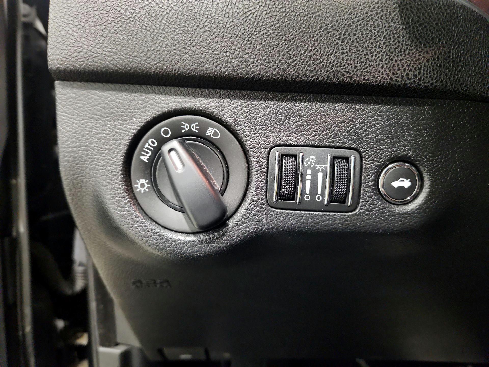 Thumbnail: 2019 Dodge Charger - 13