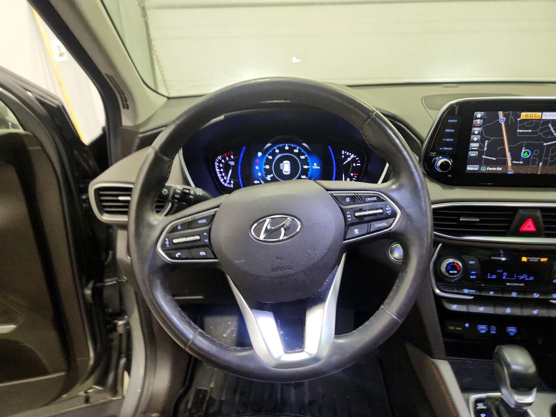 Thumbnail: 2019 Hyundai Santa Fe - 10