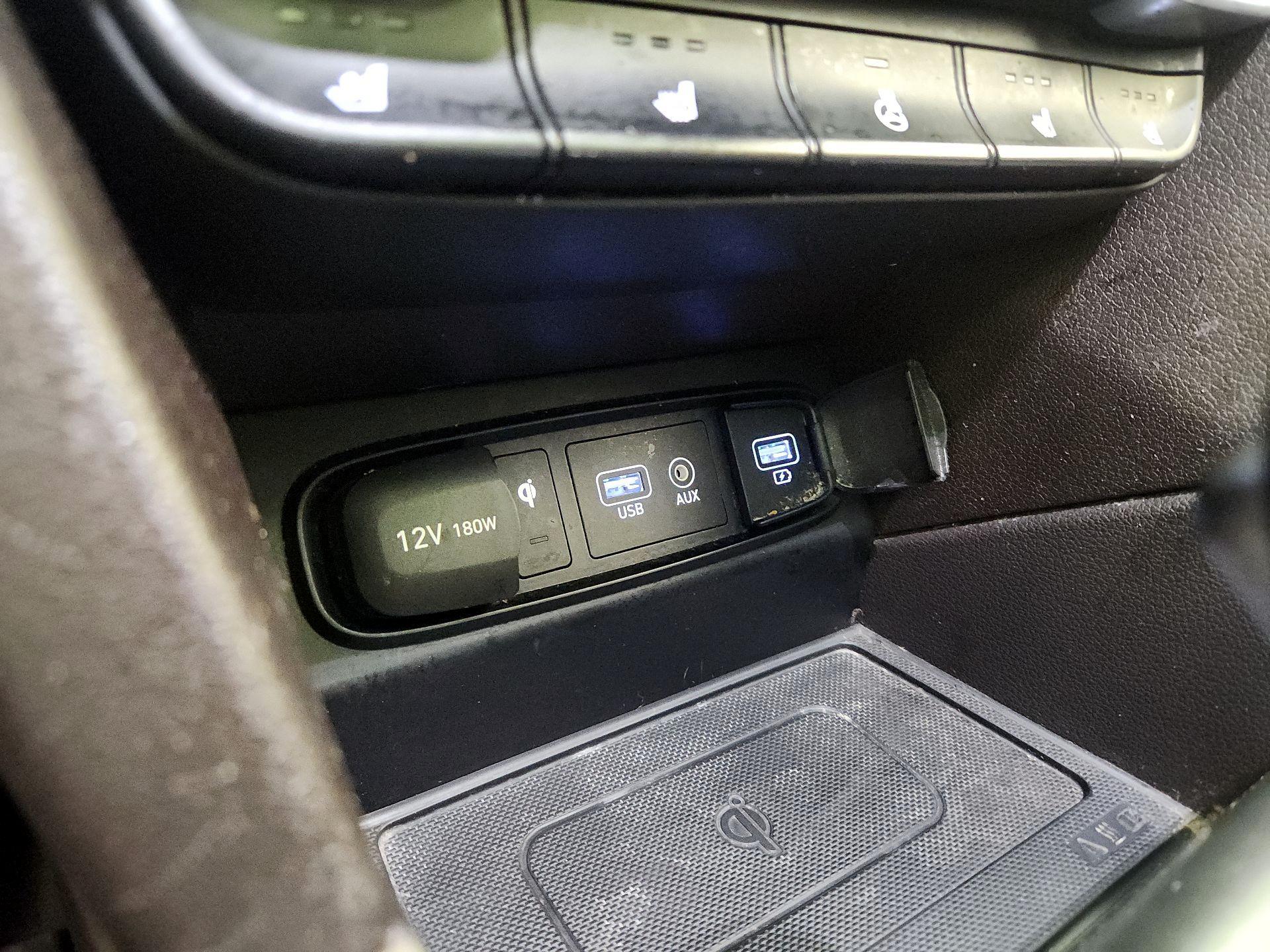 Thumbnail: 2019 Hyundai Santa Fe - 19