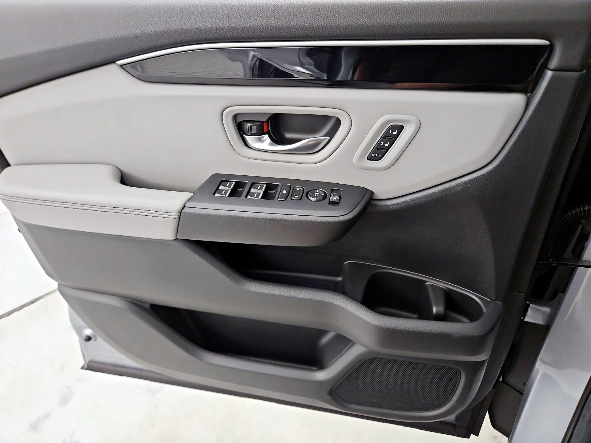 Thumbnail: 2025 Honda Pilot - 12