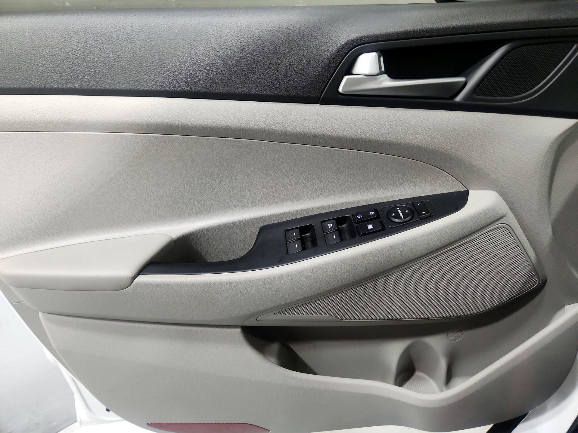 Thumbnail: 2021 Hyundai Tucson - 12