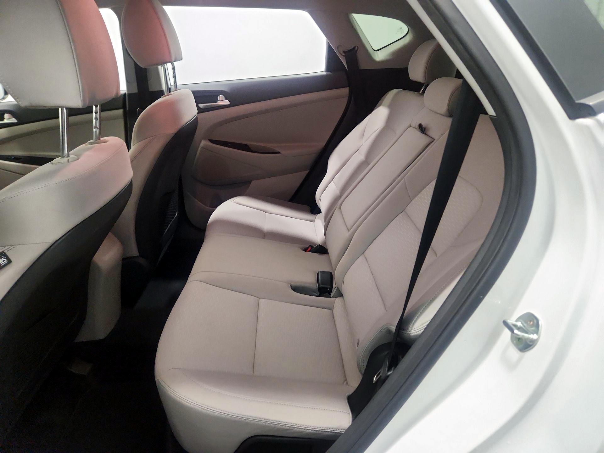 Thumbnail: 2021 Hyundai Tucson - 19