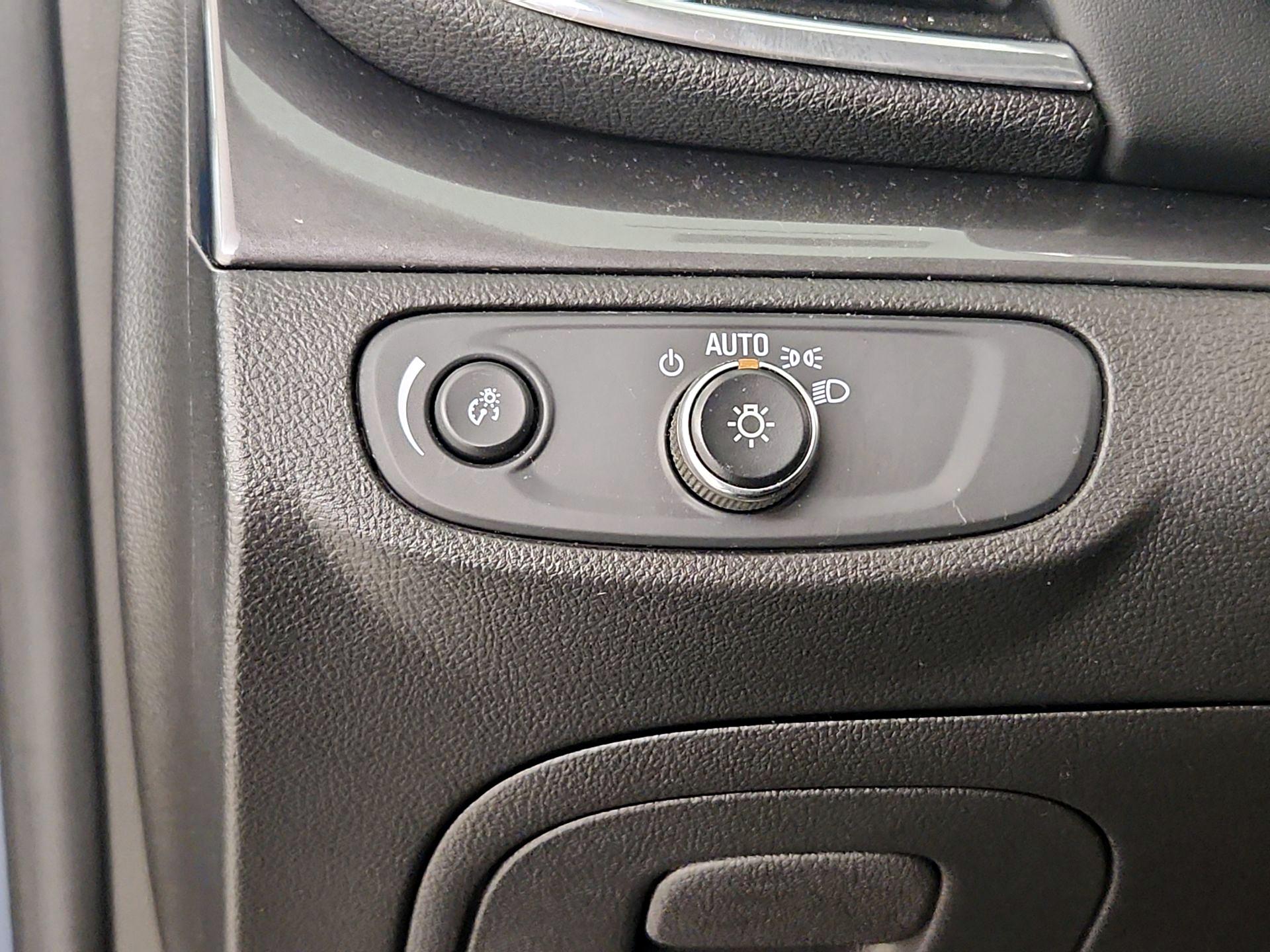 Thumbnail: 2020 Buick Encore - 13