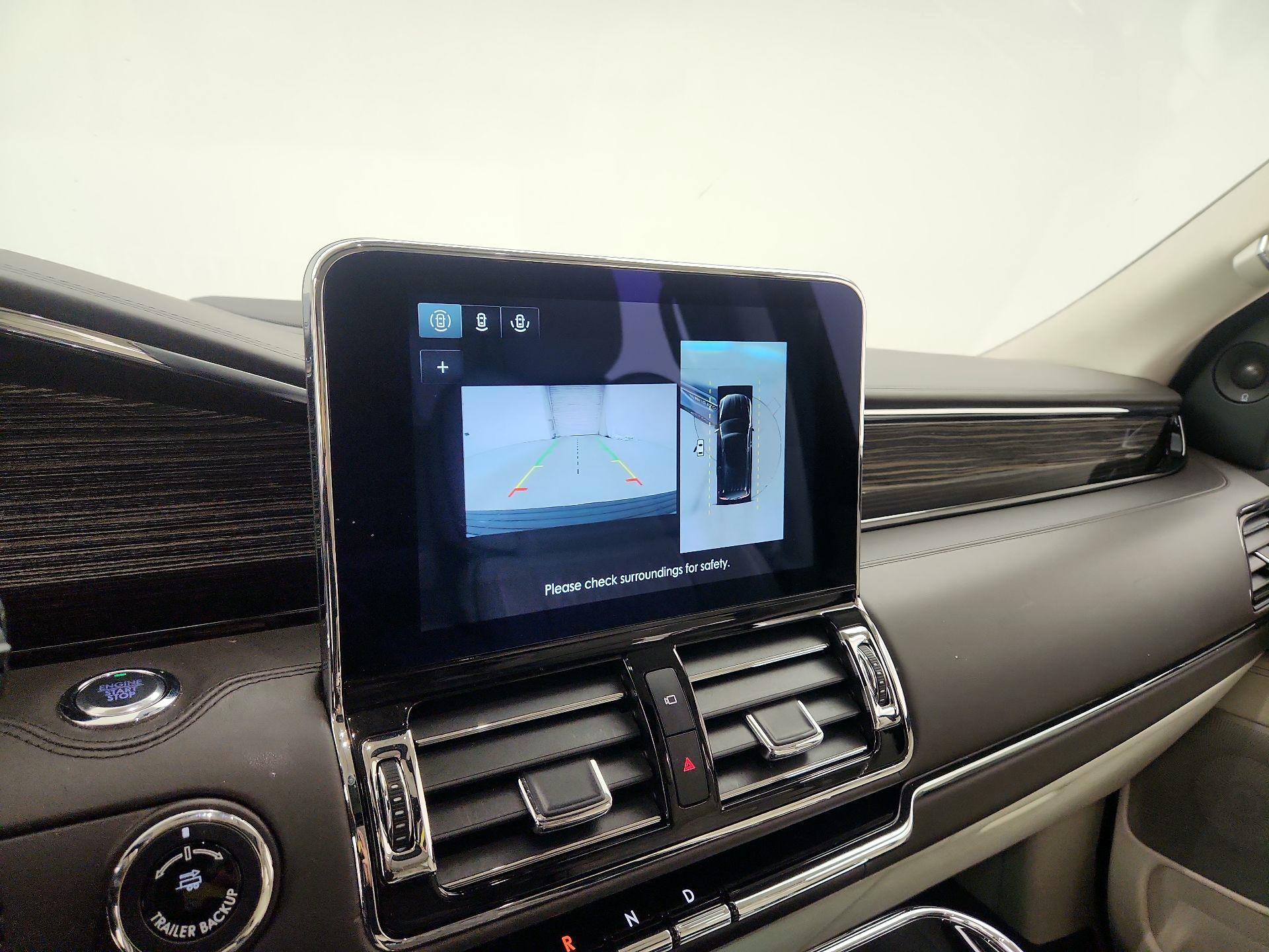 Thumbnail: 2020 Lincoln Navigator - 15