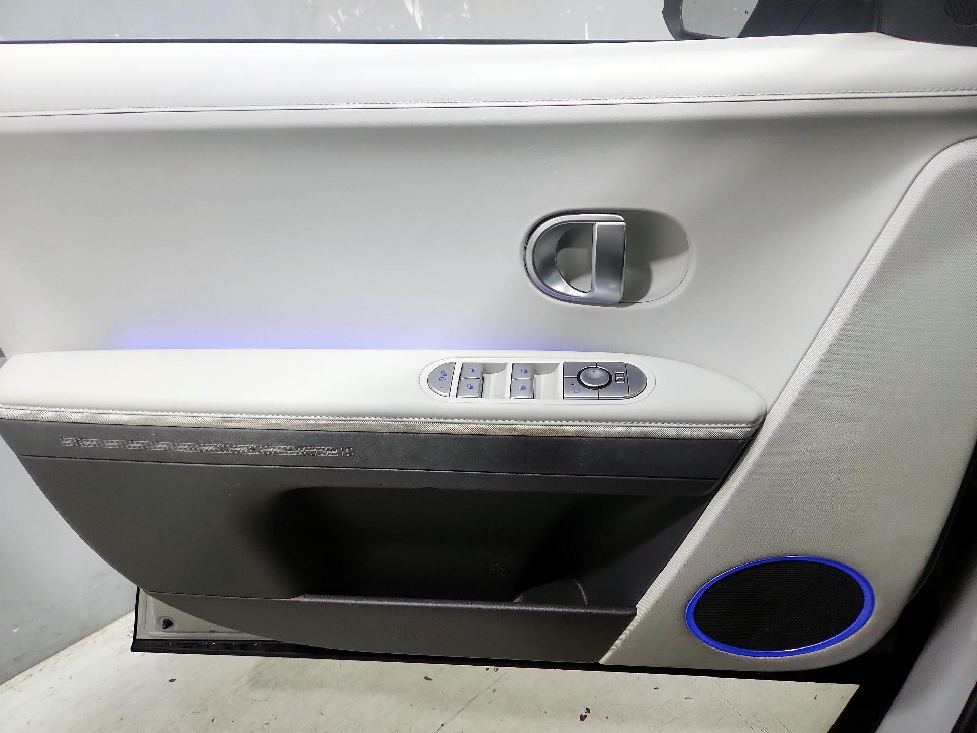 Thumbnail: 2023 Hyundai Ioniq 5 - 12