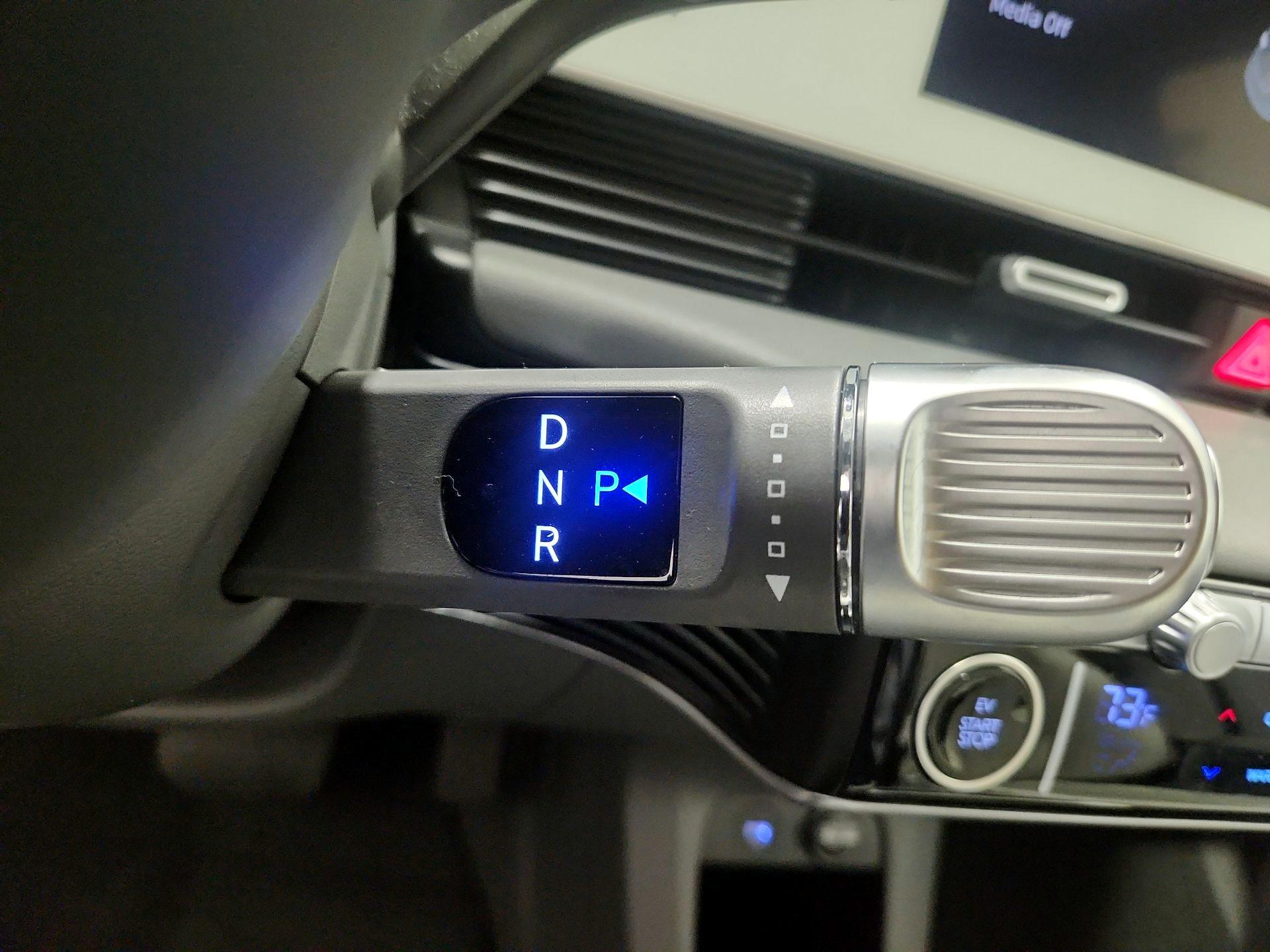 Thumbnail: 2023 Hyundai Ioniq 5 - 17