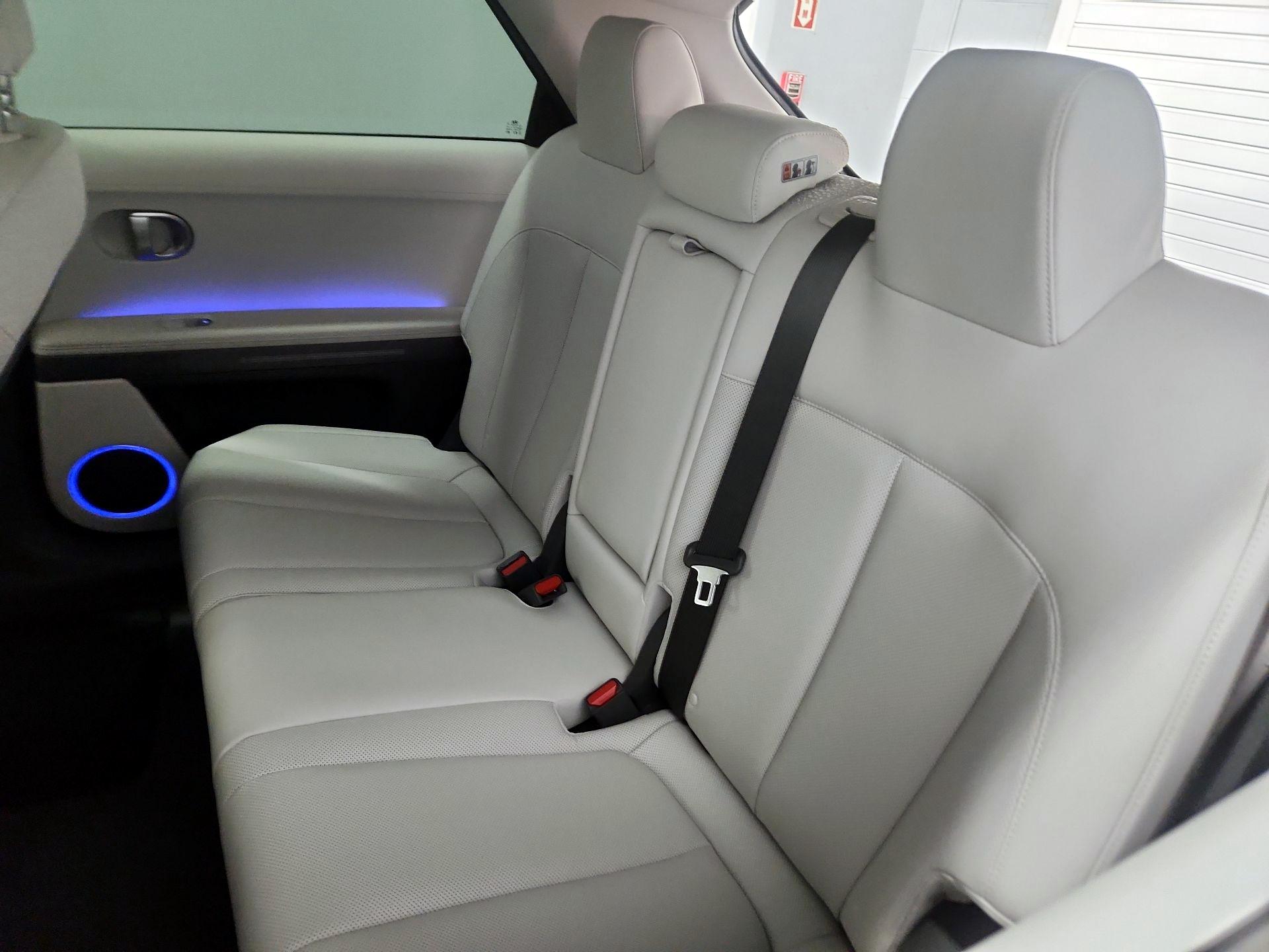 Thumbnail: 2023 Hyundai Ioniq 5 - 19