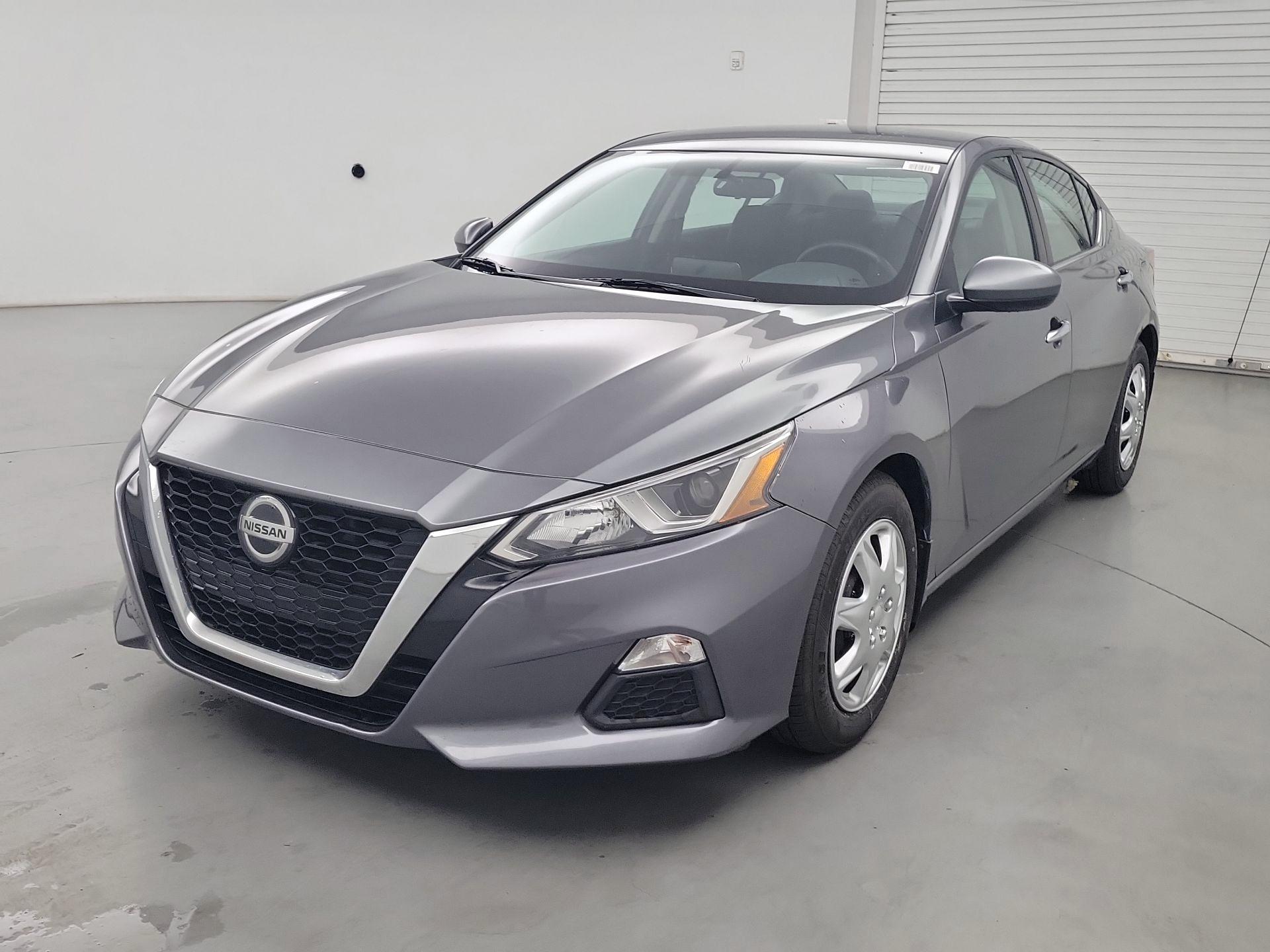 Thumbnail: 2019 Nissan Altima - 3