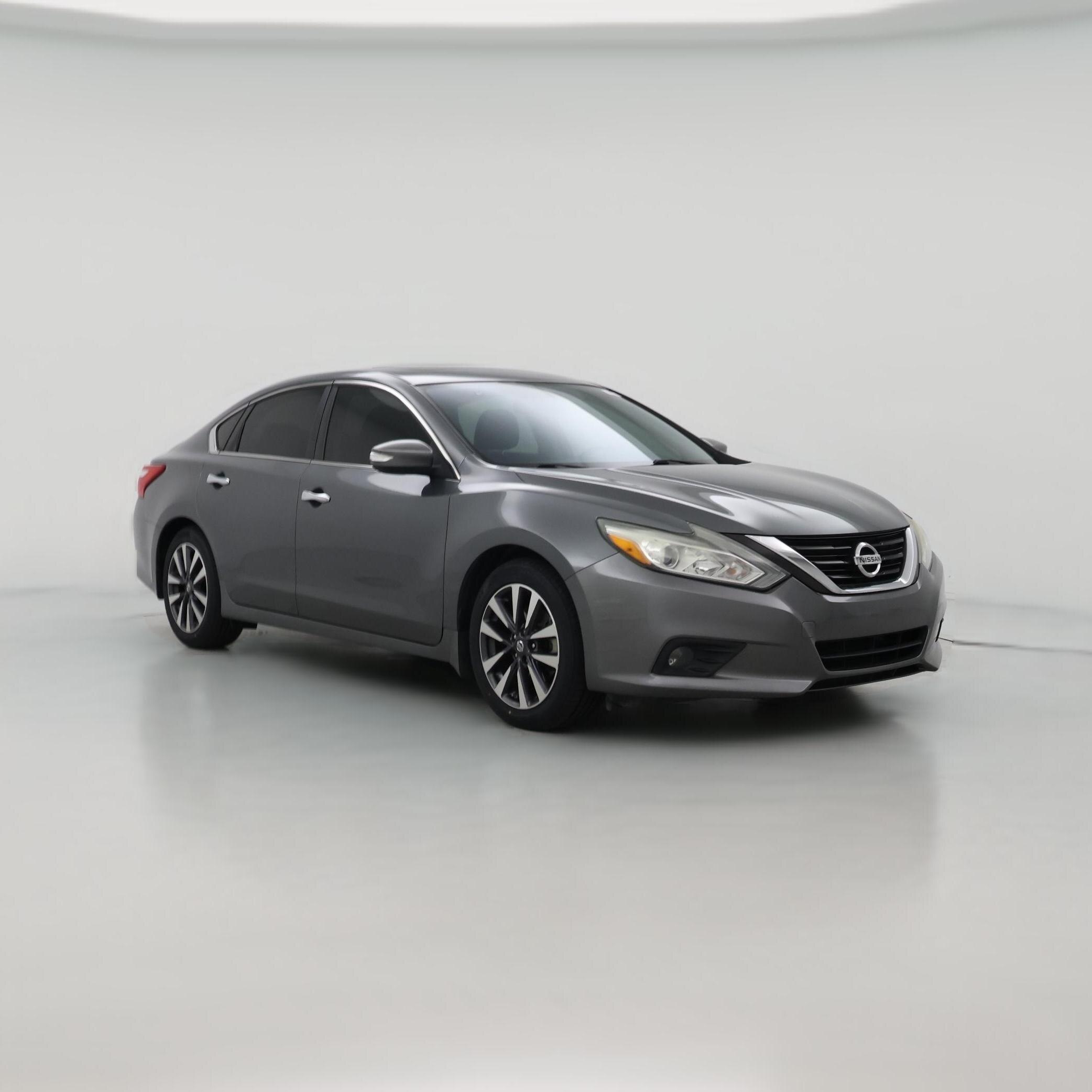 Thumbnail: 2017 Nissan Altima - 1