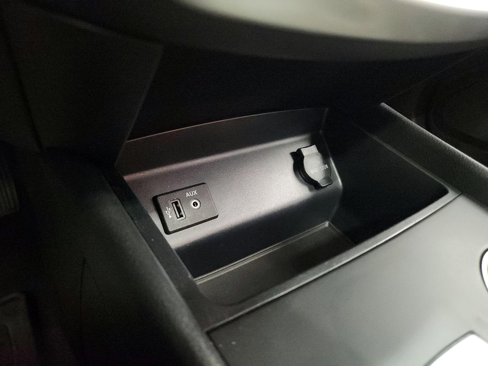 Thumbnail: 2017 Nissan Altima - 18