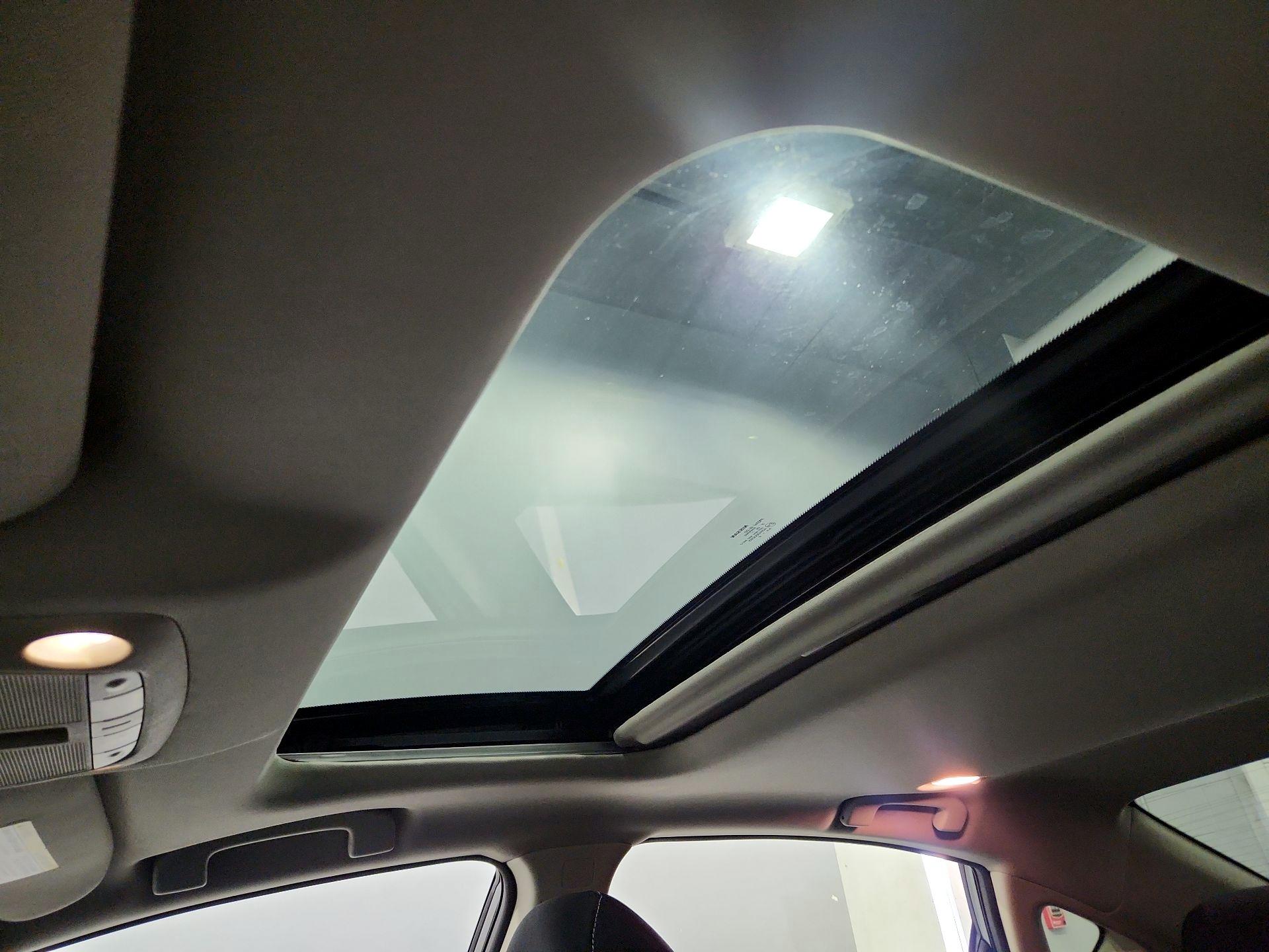 Thumbnail: 2017 Nissan Altima - 19