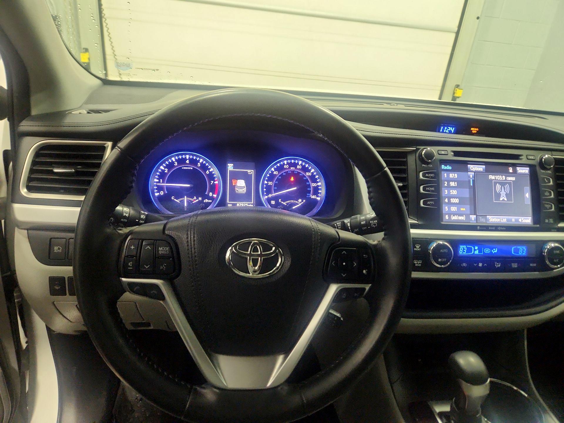 Thumbnail: 2018 Toyota Highlander - 10