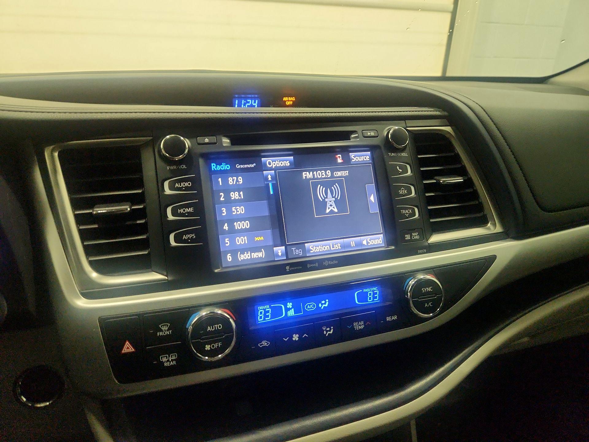 Thumbnail: 2018 Toyota Highlander - 15