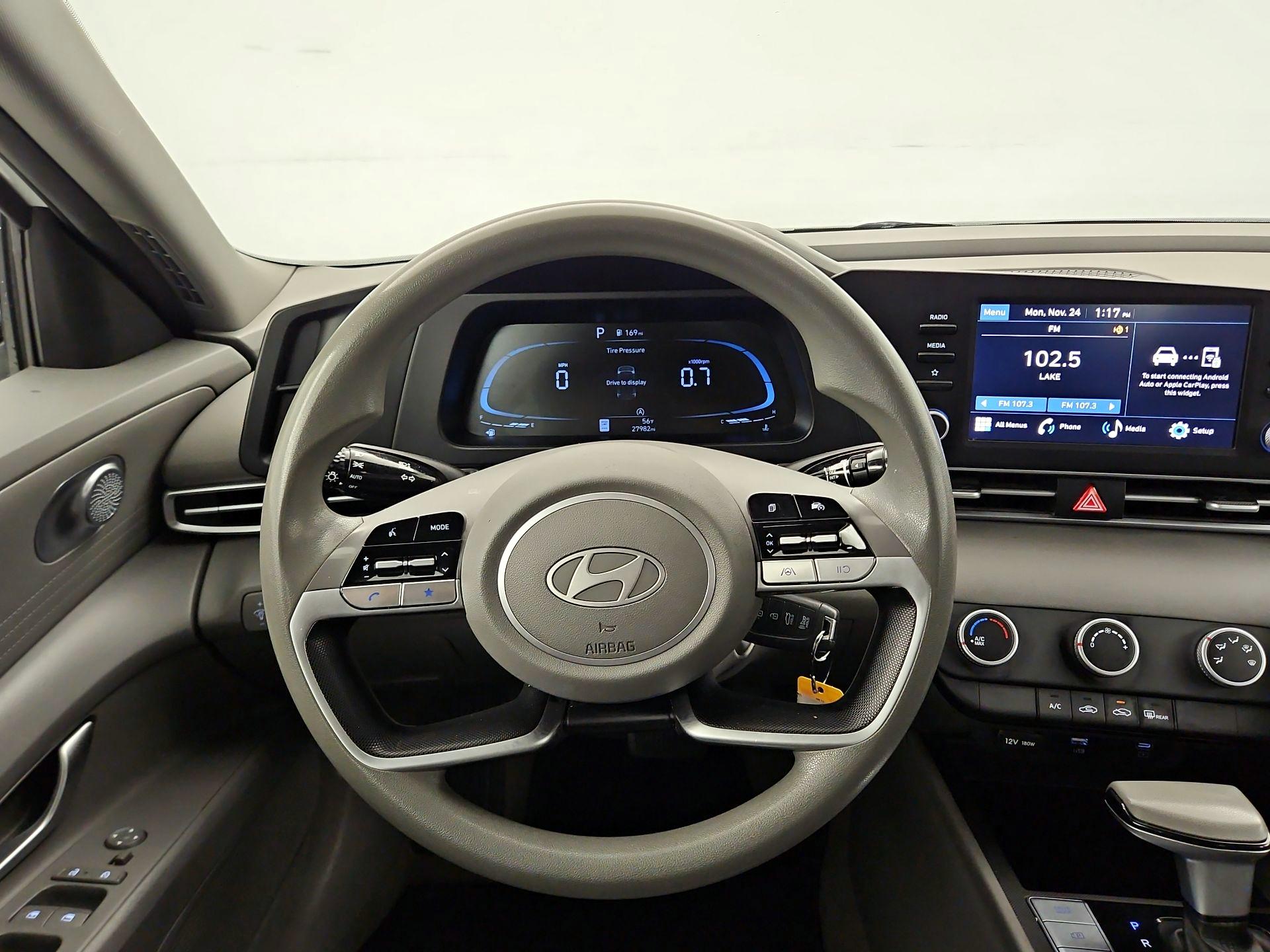 Thumbnail: 2024 Hyundai Elantra - 10