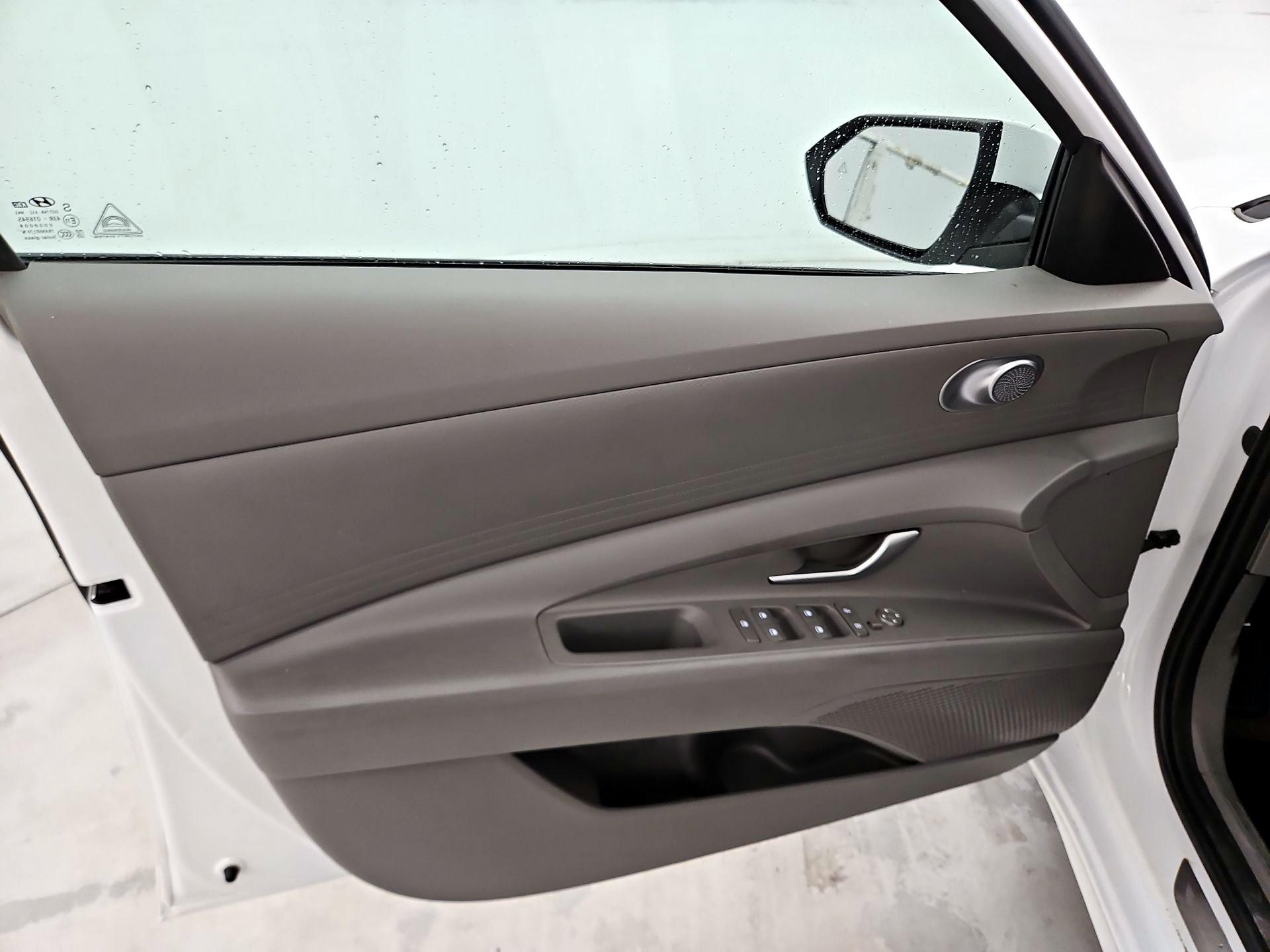 Thumbnail: 2024 Hyundai Elantra - 12